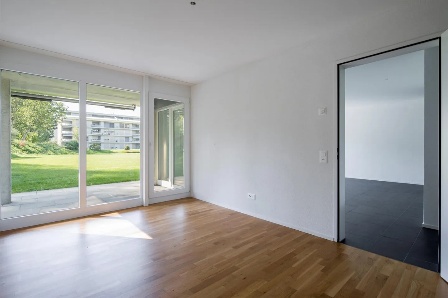 Casa attraente in una zona residenziale soleggiata cerca di te! - Foto 6 di 6