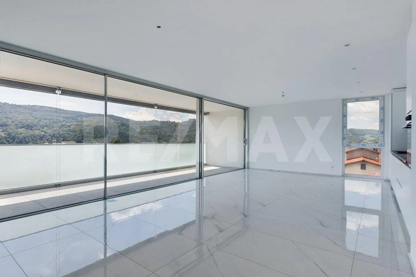 Exklusive neue Penthouse mit Panoramablick - Foto 2 von 13