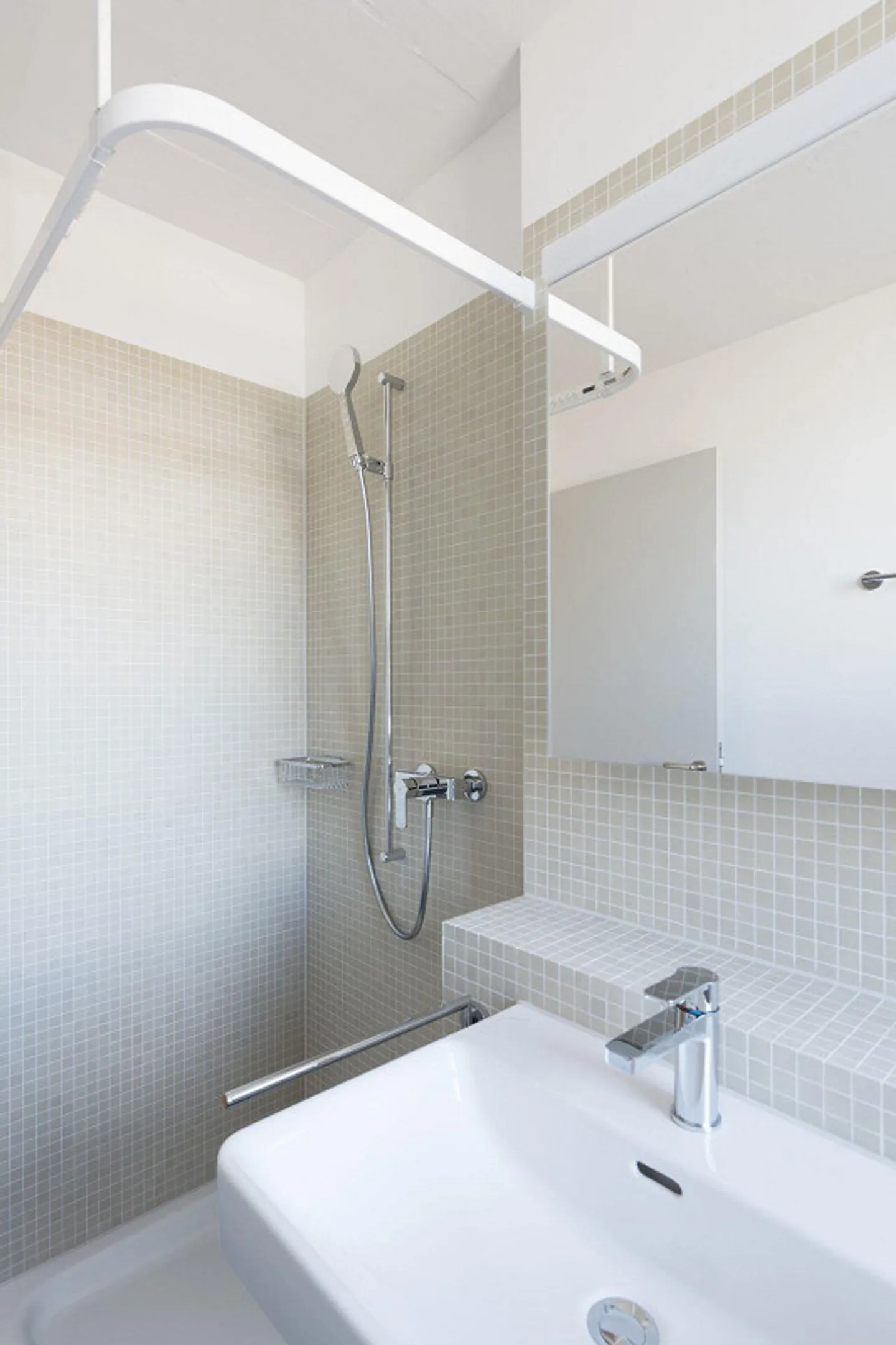 Modernes Apartment nahe Bahnhof Schlieren - Foto 4 von 6