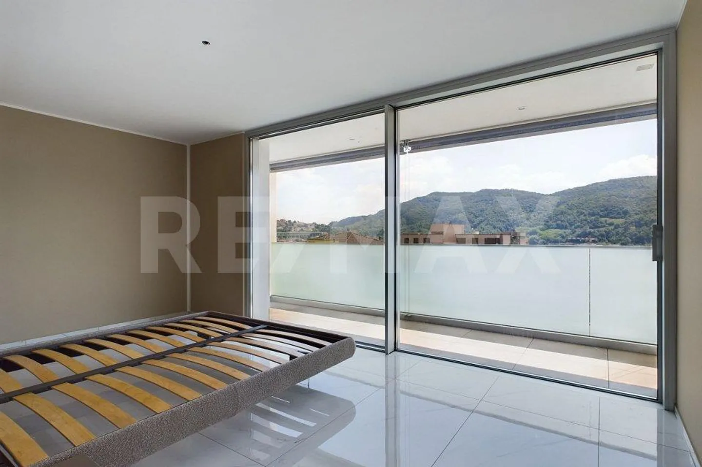 Exklusive neue Penthouse mit Panoramablick - Foto 5 von 13