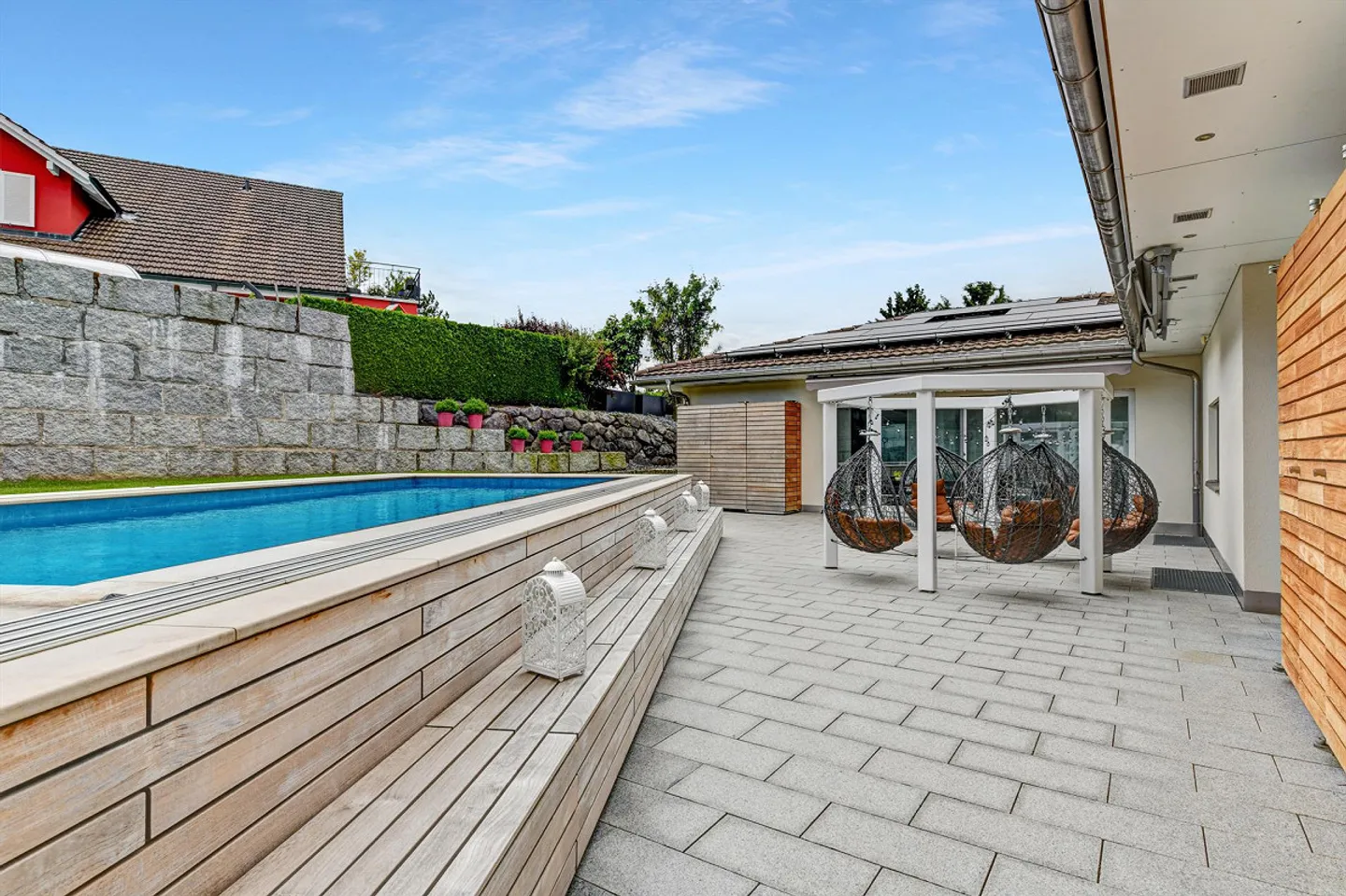 Villa exclusive de 8,5 pièces avec piscine dans un emplacement privilégié à Gossau ! - Photo 11 sur 11