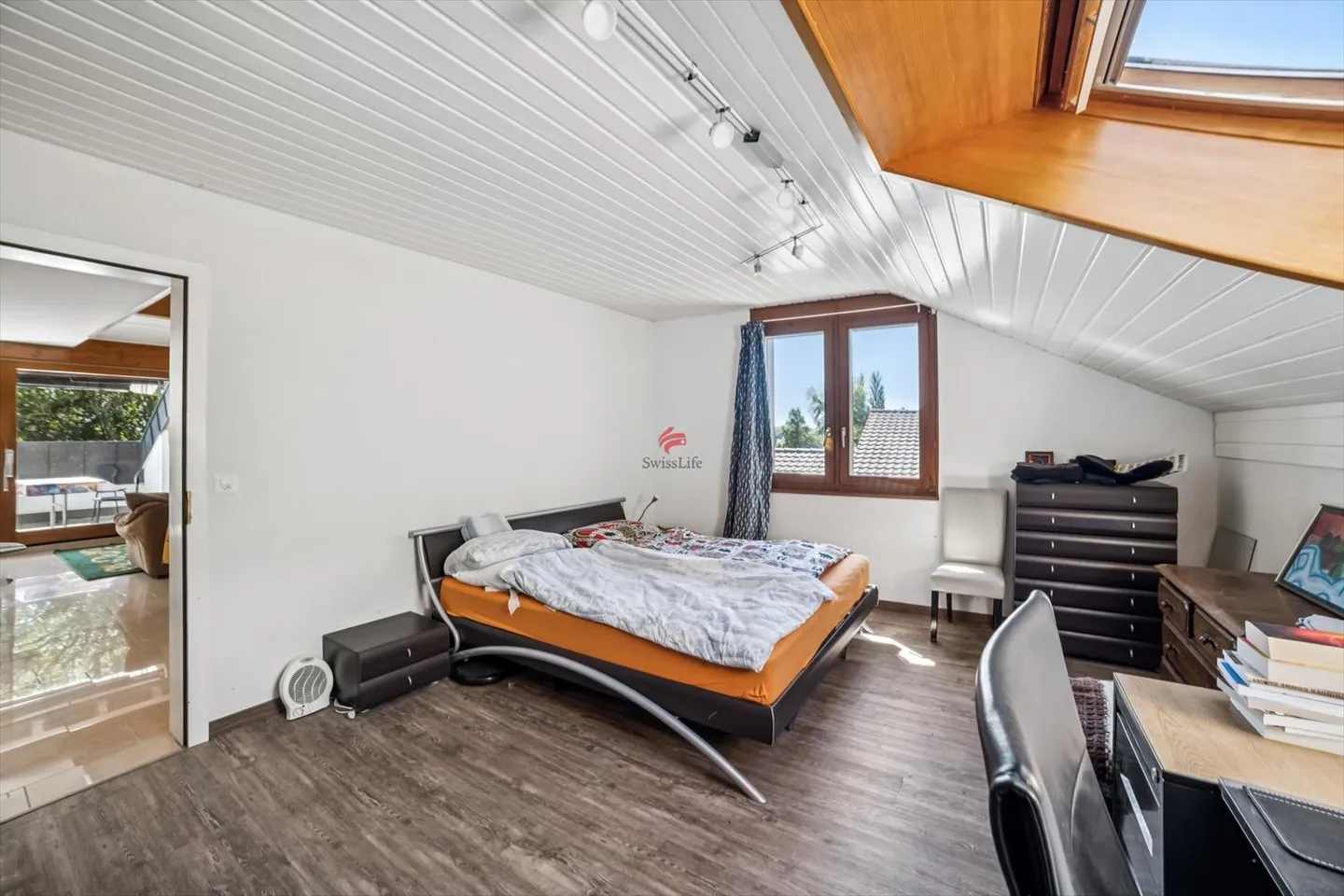 Spacious 4.5 rooms with lake view and converted attic - Photo 4 of 12