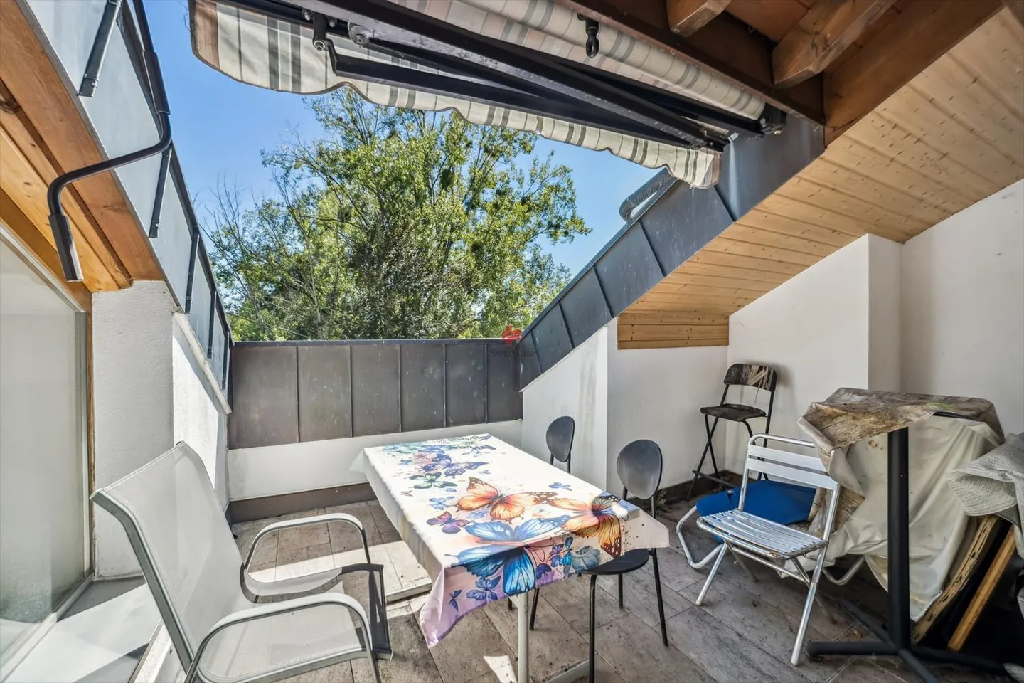 Spacious 4.5 rooms with lake view and converted attic - Photo 8 of 12