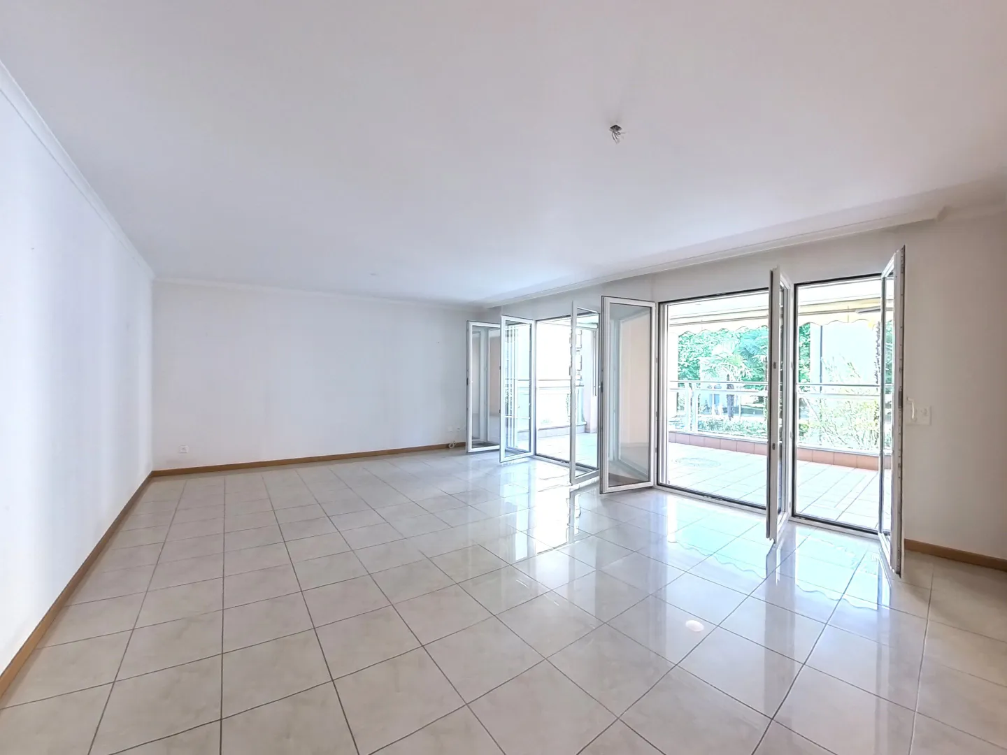 Appartement 4½ pièces avec 3 balcons à Locarno - Photo 4 sur 13