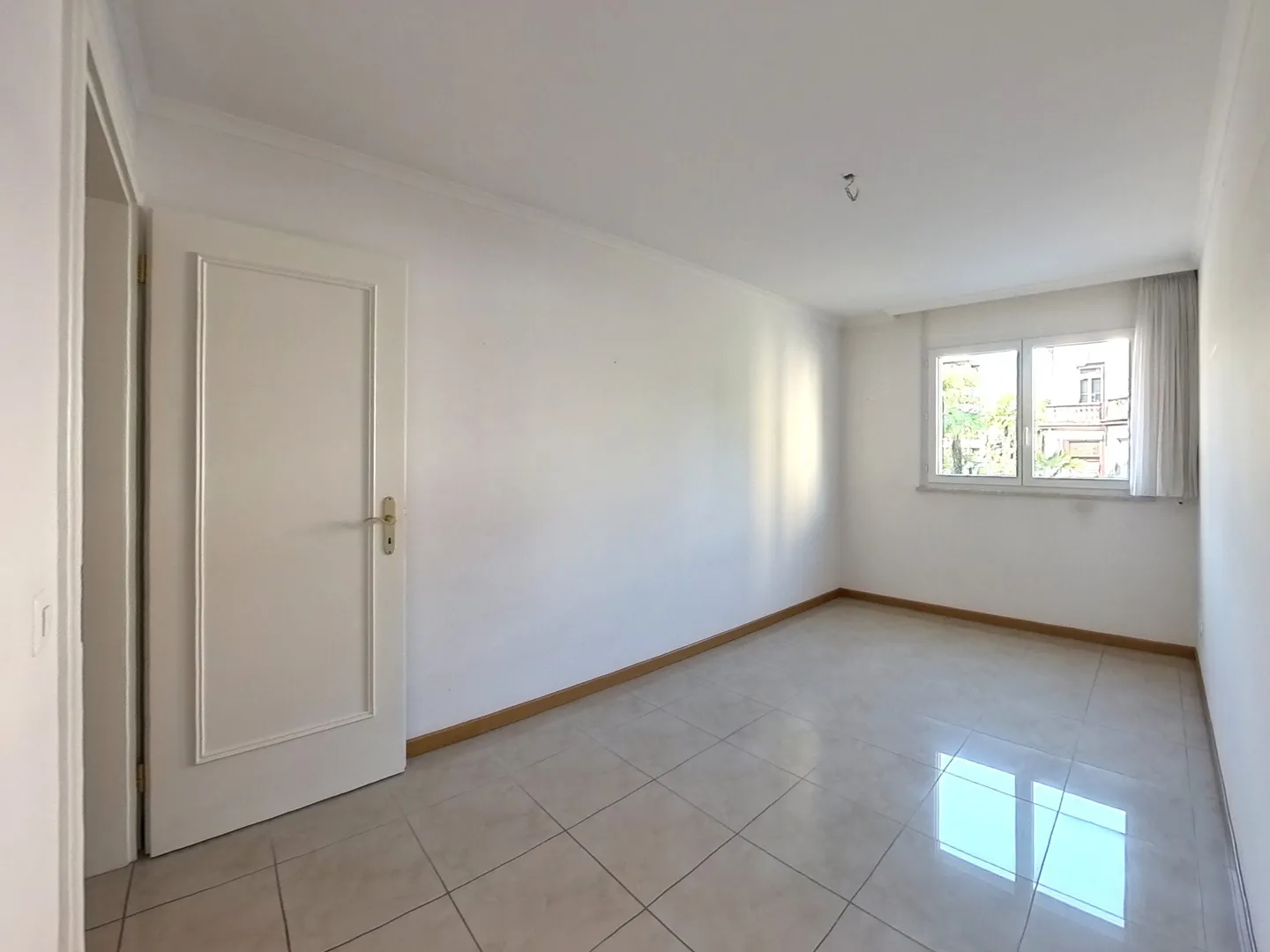 Appartement 4½ pièces avec 3 balcons à Locarno - Photo 8 sur 13