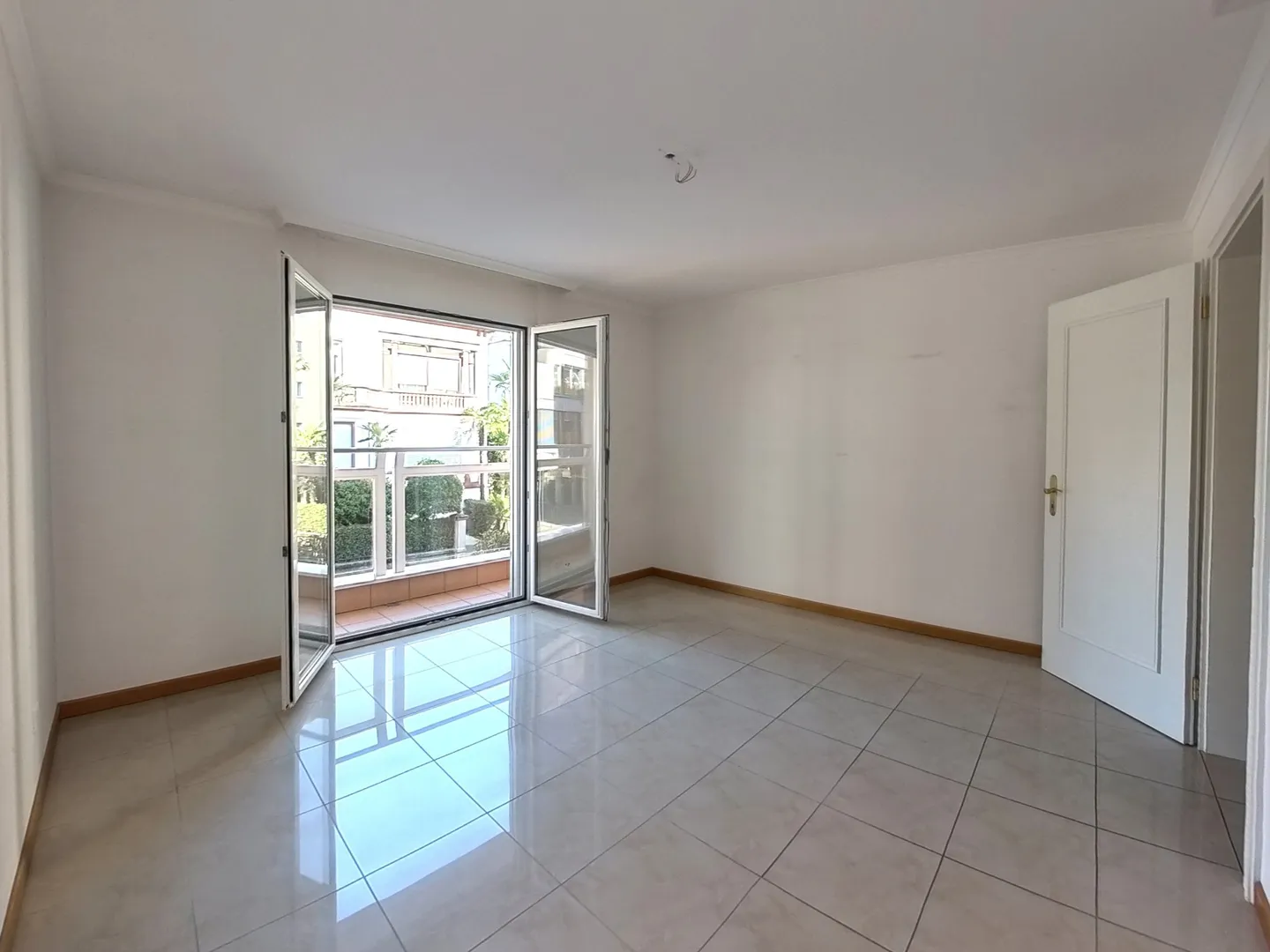 Appartement 4½ pièces avec 3 balcons à Locarno - Photo 10 sur 13