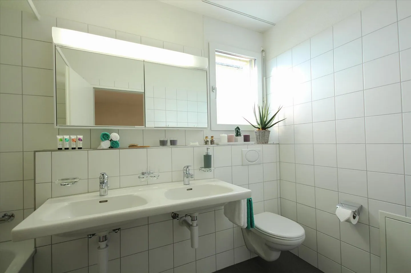 Charming Single Family Home - Photo 6 of 12