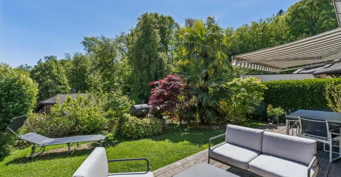 Villa mit atemberaubendem Seeblick in einer begehrten Gegend in Bevaix - Foto 1 von 12