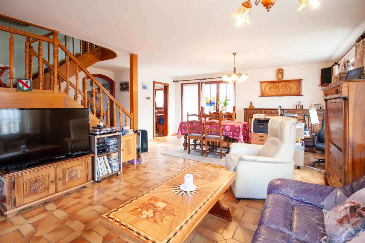 220 m2 Villa in the municipality of Aproz with a 135 m2 workshop - Photo 7 of 53