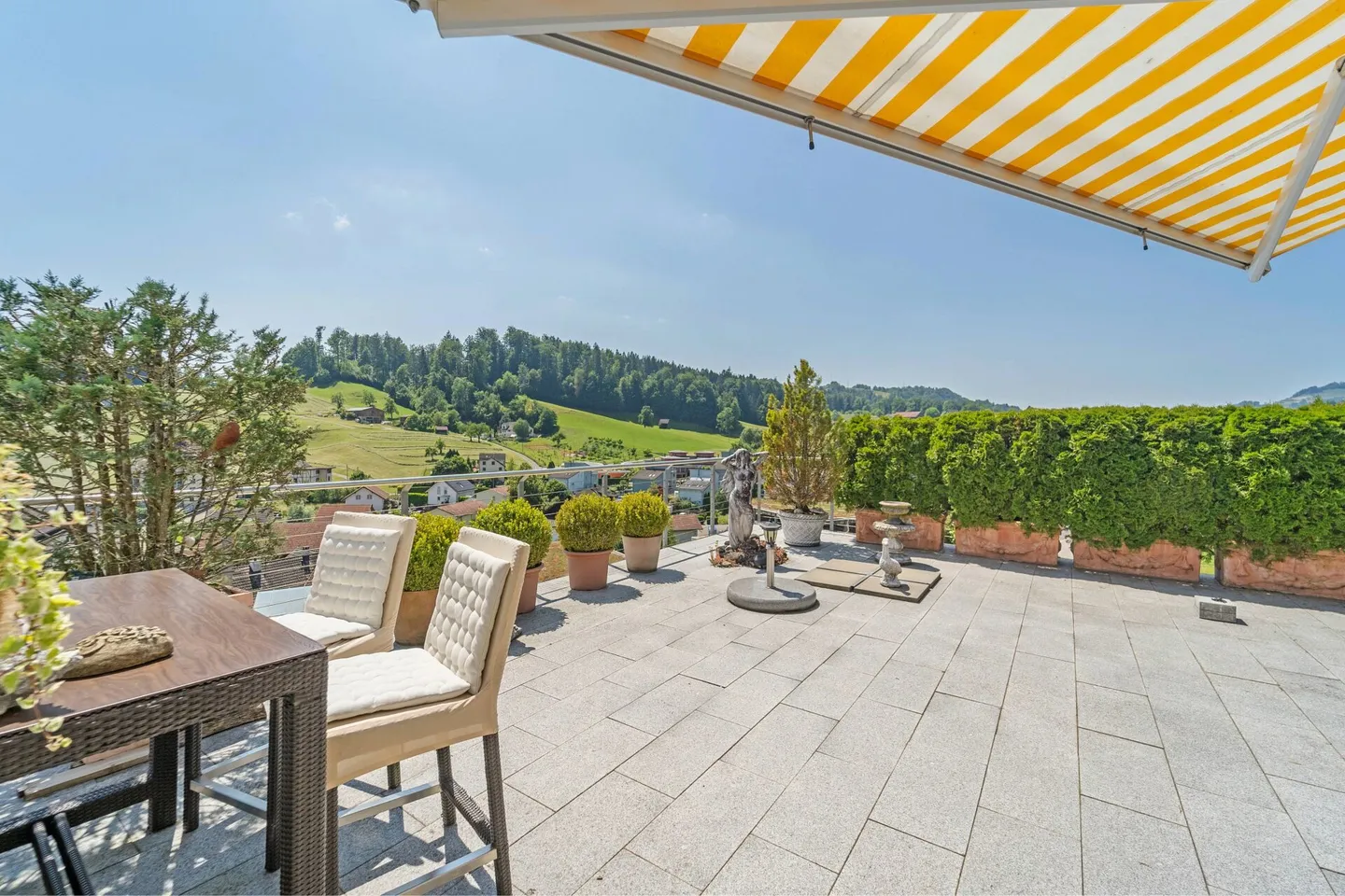 Appartement penthouse élégant avec vue imprenable - Photo 6 sur 7