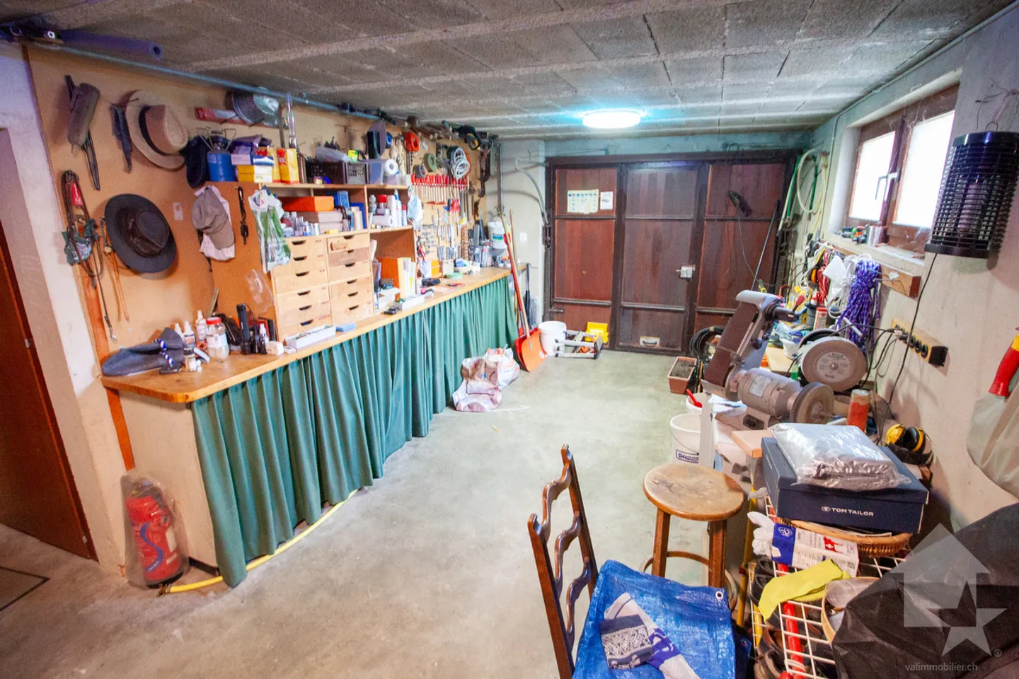 220 m2 Villa in the municipality of Aproz with a 135 m2 workshop - Photo 30 of 53