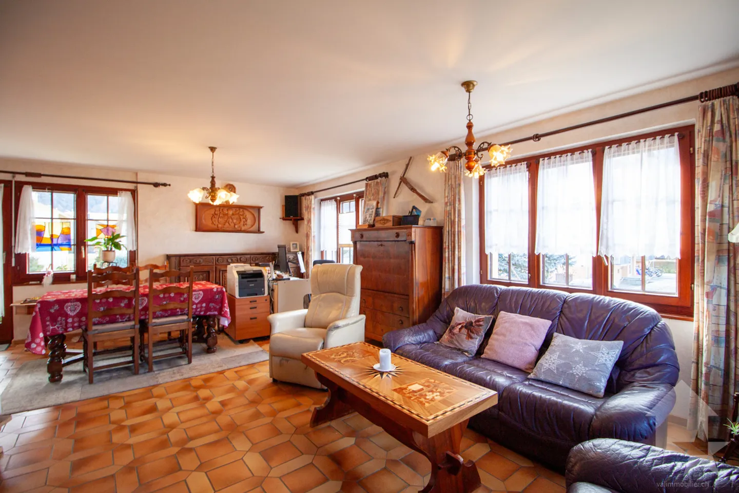 220 m2 Villa in the municipality of Aproz with a 135 m2 workshop - Photo 33 of 53