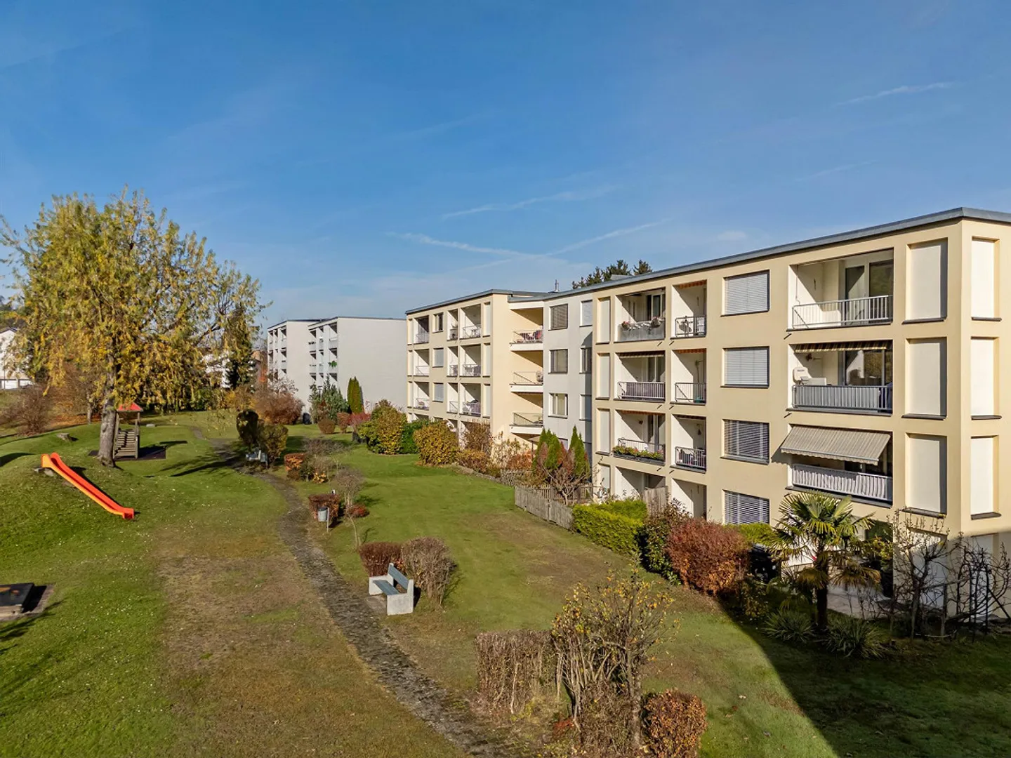 Vivre au sommet avec vue sur le Heitersberg - Photo 1 sur 10