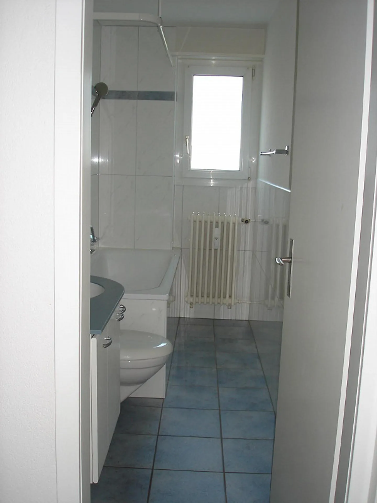 Appartement 4 pièces dans un immeuble calme - Photo 1 sur 6