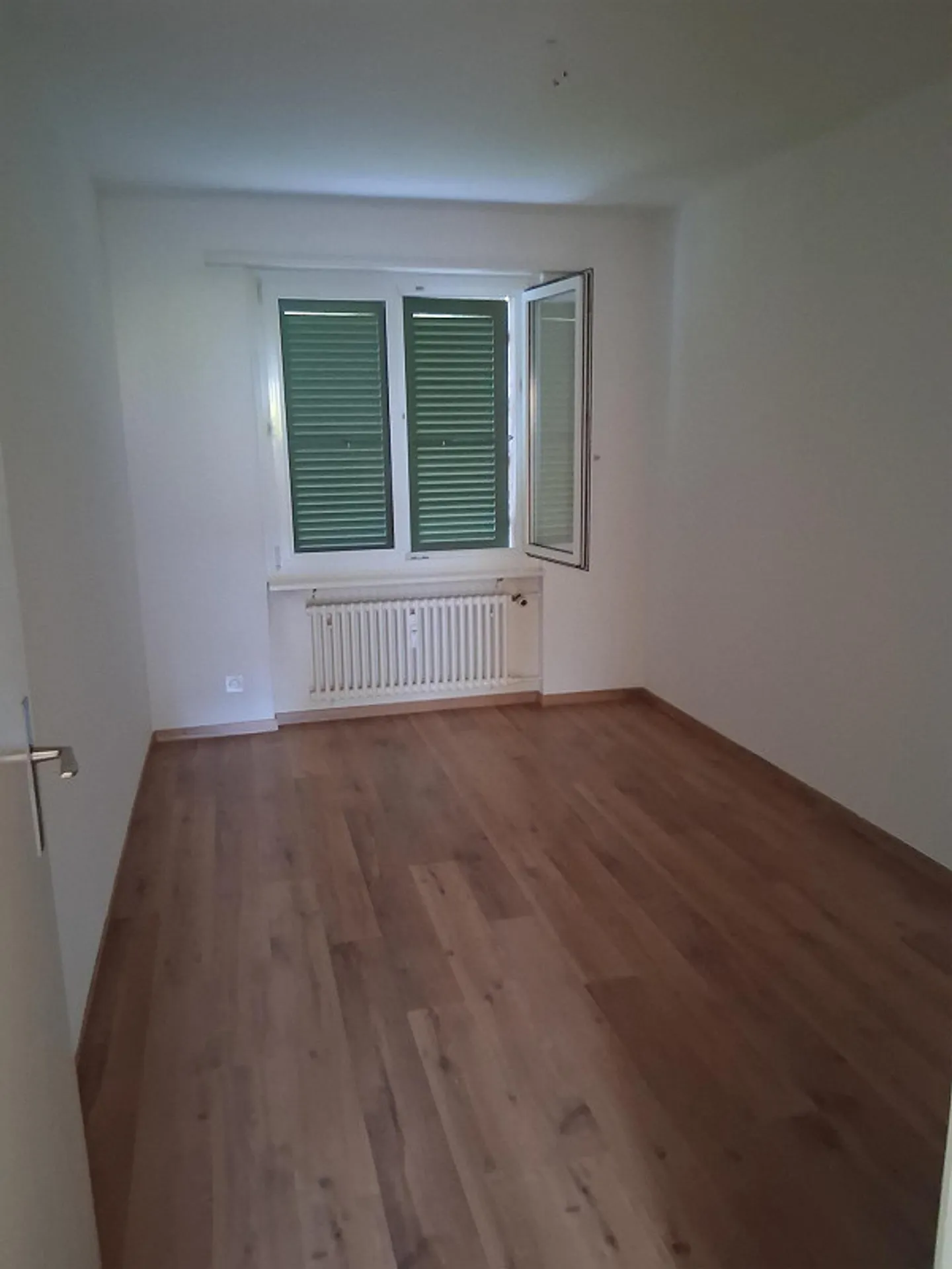 Appartement 4 pièces dans un immeuble calme - Photo 5 sur 6