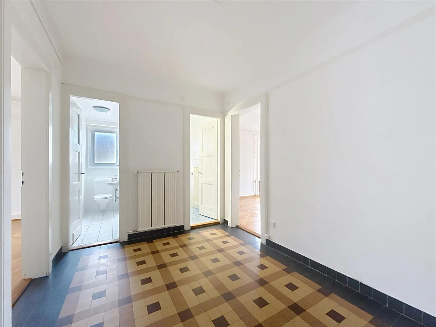 2.5 Room Apartment - Photo 4 of 8