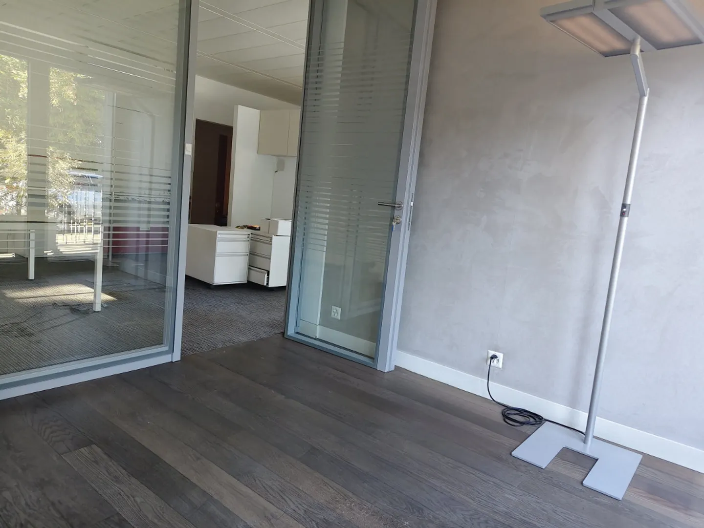 Moderne Arcade von 65 m² mit Klimaanlage, 3 Parkplätze - Foto 8 von 12