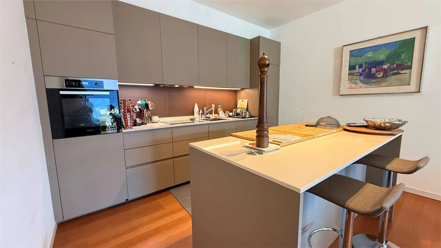 Appartement Élégant avec Vue sur le Lac - Photo 8 sur 16
