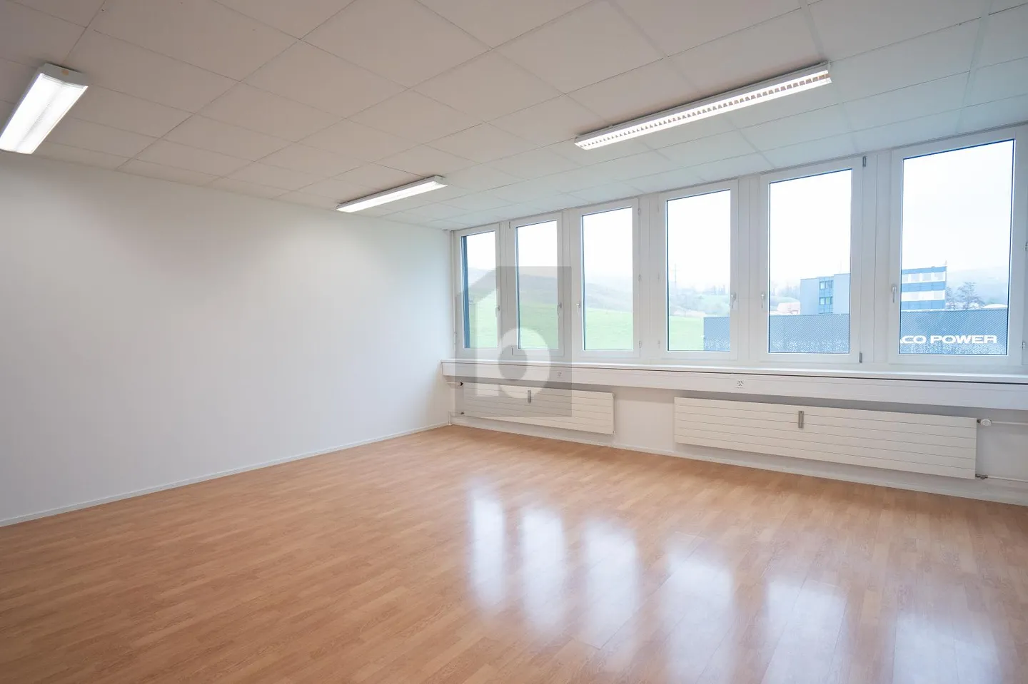 Bureau à louer - Photo 2 sur 6