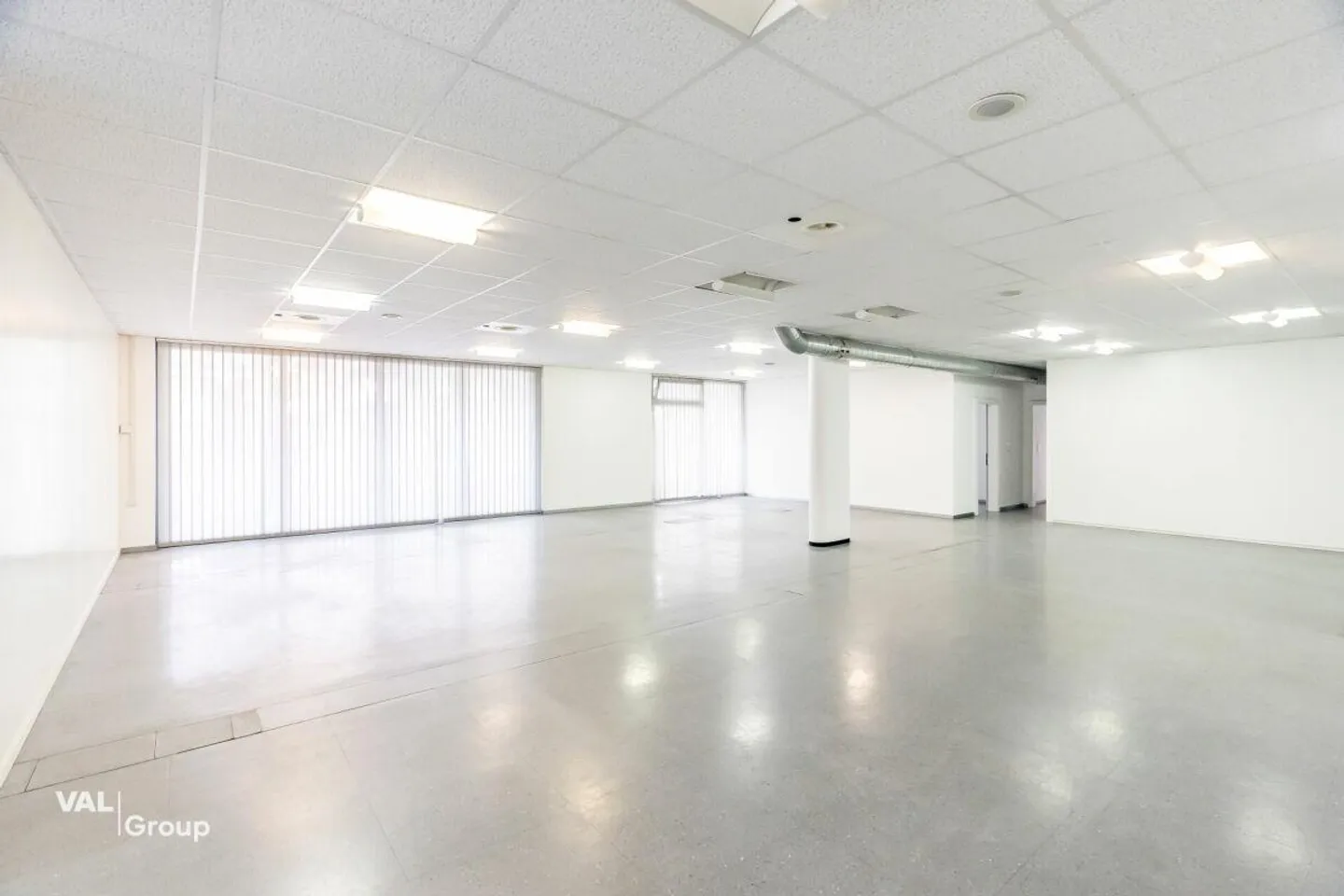 Attractive Commercial Space in Prime Location, Brig-Glis - Photo 3 of 12