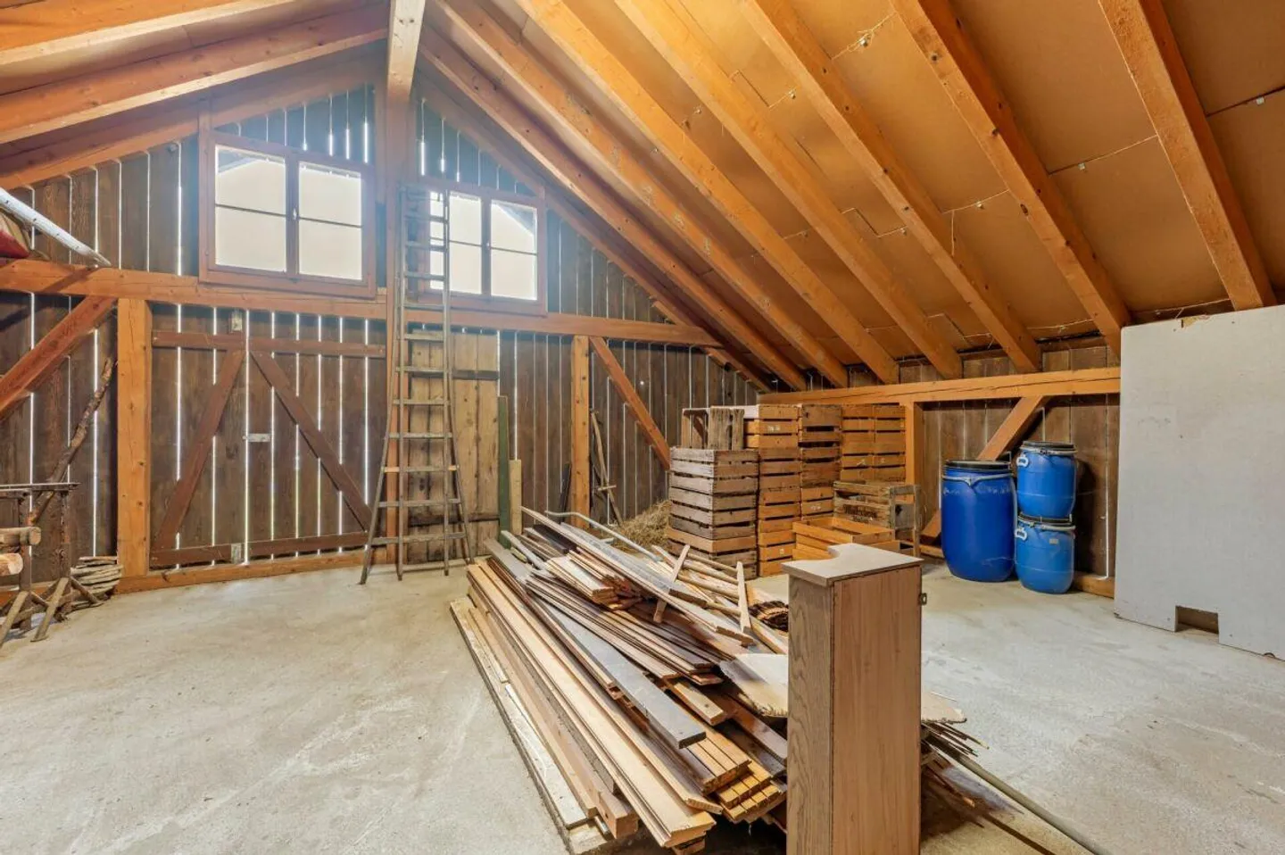 Maison résidentielle avec deux appartements de 2,5 pièces et potentiel de développement dans le calme du centre du village de Remigen - Photo 19 sur 26