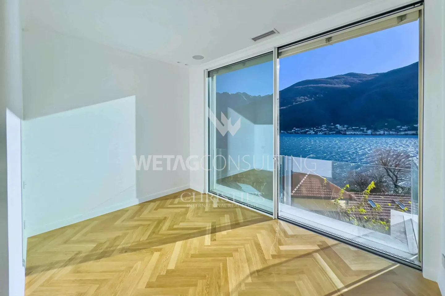 Lugano-Vico Morcote: Villa moderna con vista spettacolare su... - Foto 8 di 10