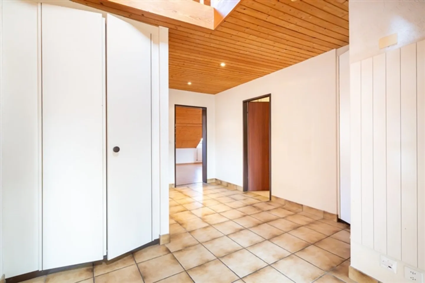 In affitto - Magnifico appartamento di 4,5 stanze a Lucens (Grand du 5B) - Foto 5 di 12