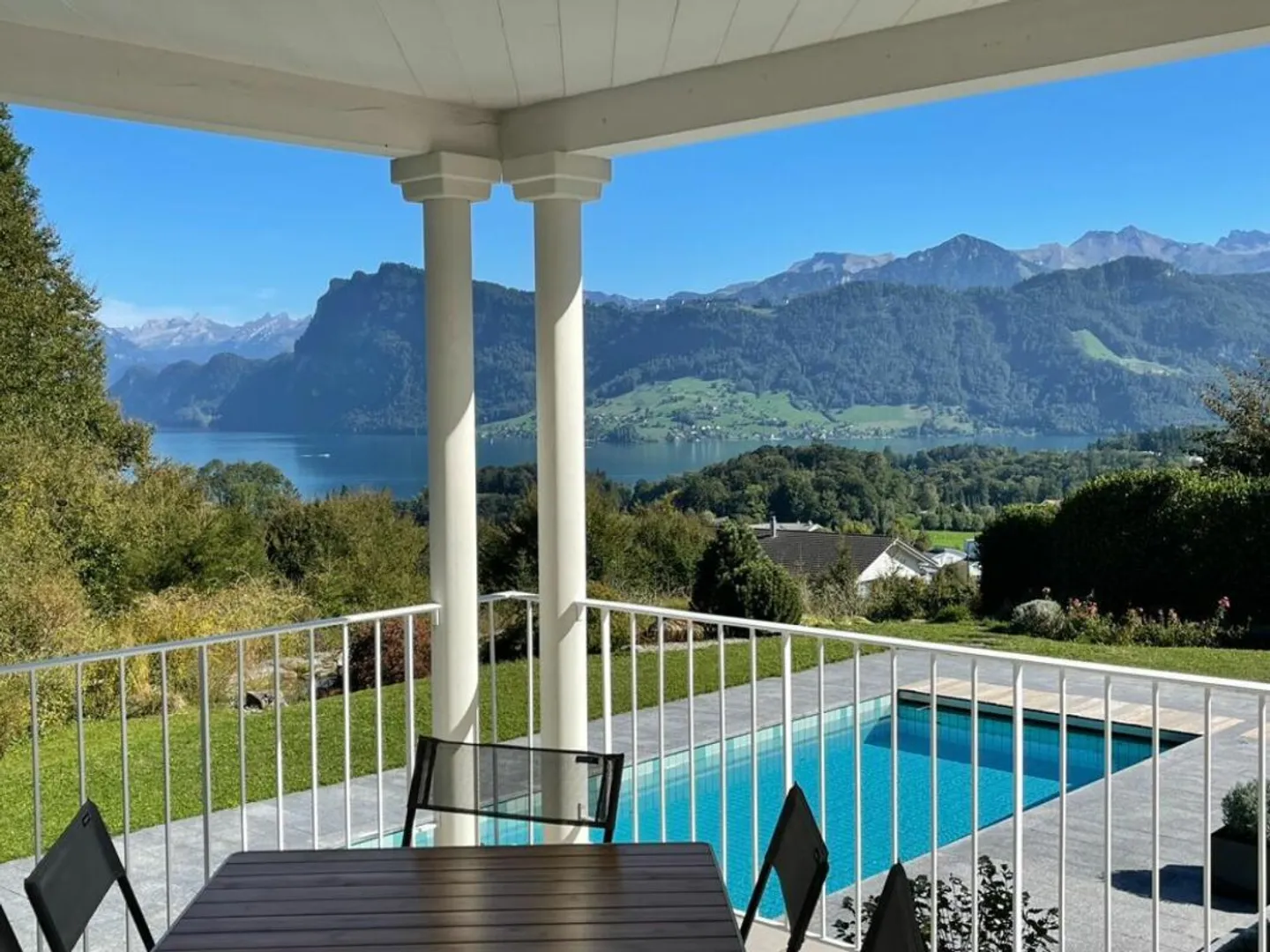 Luxury Landhausvilla with Alpine View - Photo 5 of 20