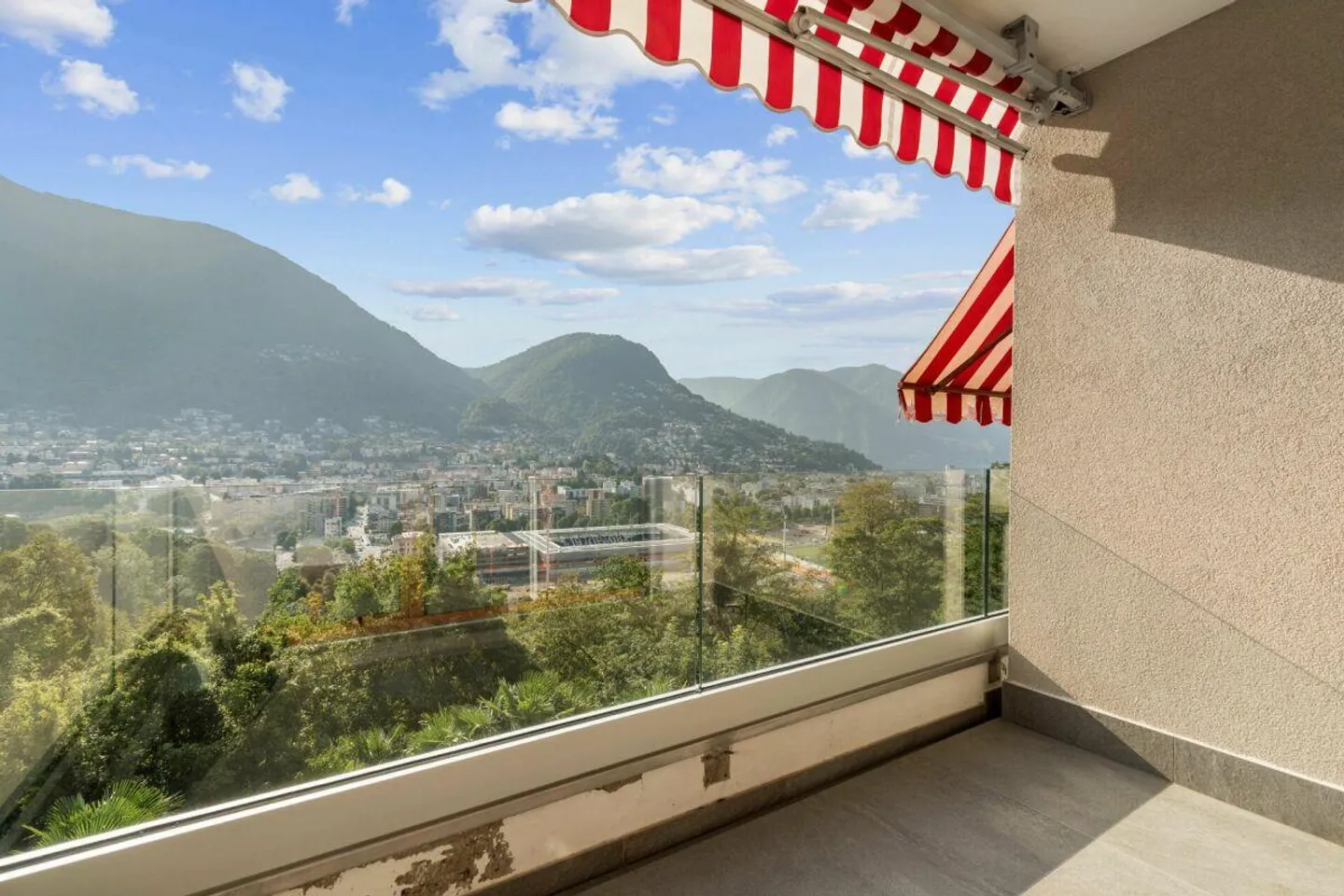 Stilvolle Wohnung mit Seeblick - Foto 2 von 16