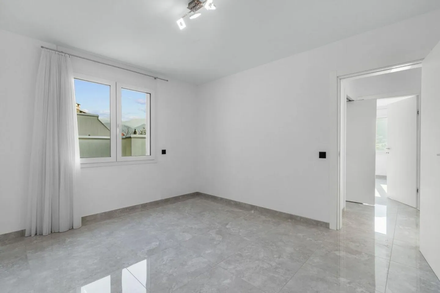 Stilvolle Wohnung mit Seeblick - Foto 14 von 16
