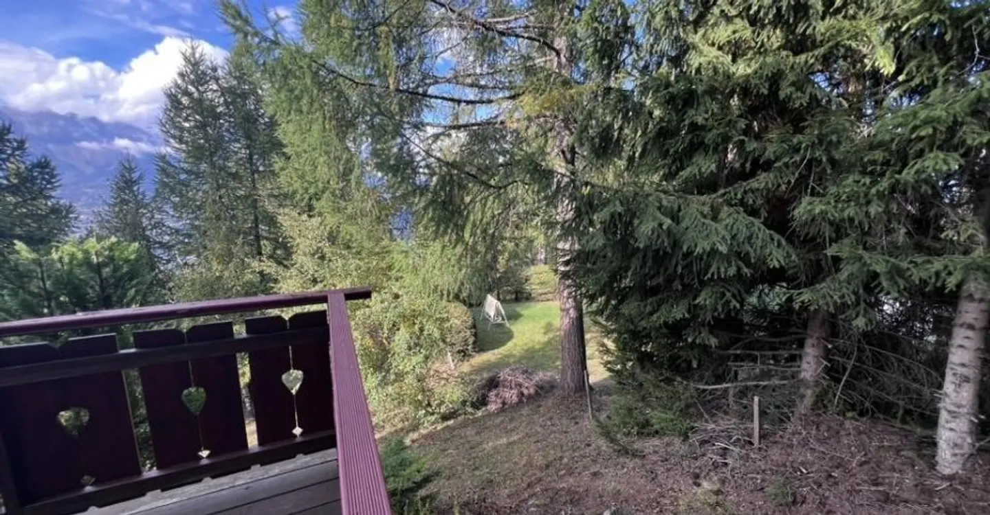 Vivere moderno con vista sulle montagne e atmosfera accogliente - Foto 5 di 12