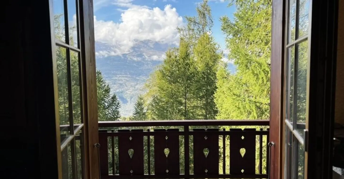 Vivere moderno con vista sulle montagne e atmosfera accogliente - Foto 8 di 12