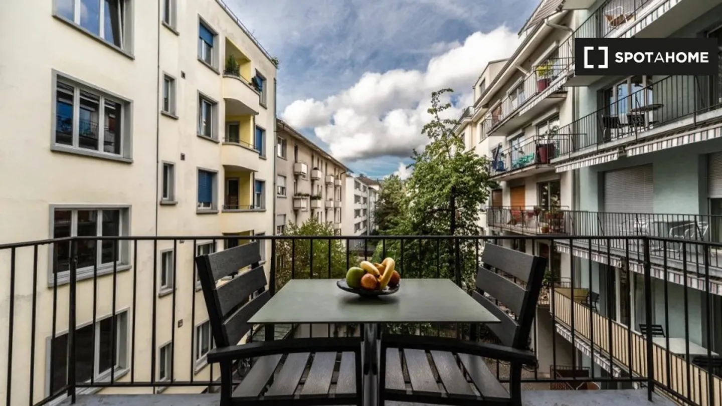 Charming Apartment in Zurich - Photo 8 of 10