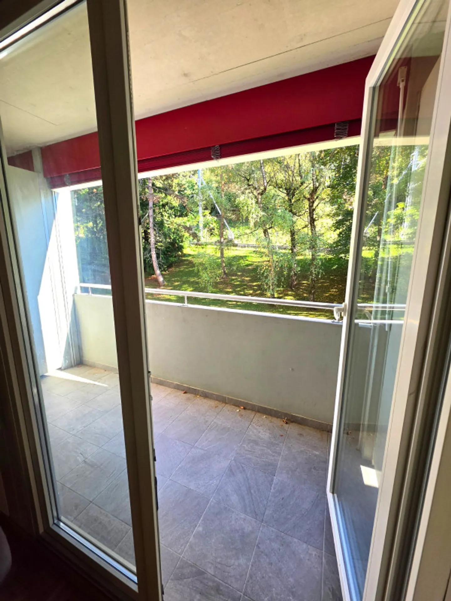 Monolocale con balcone a Vevey - Foto 5 di 8