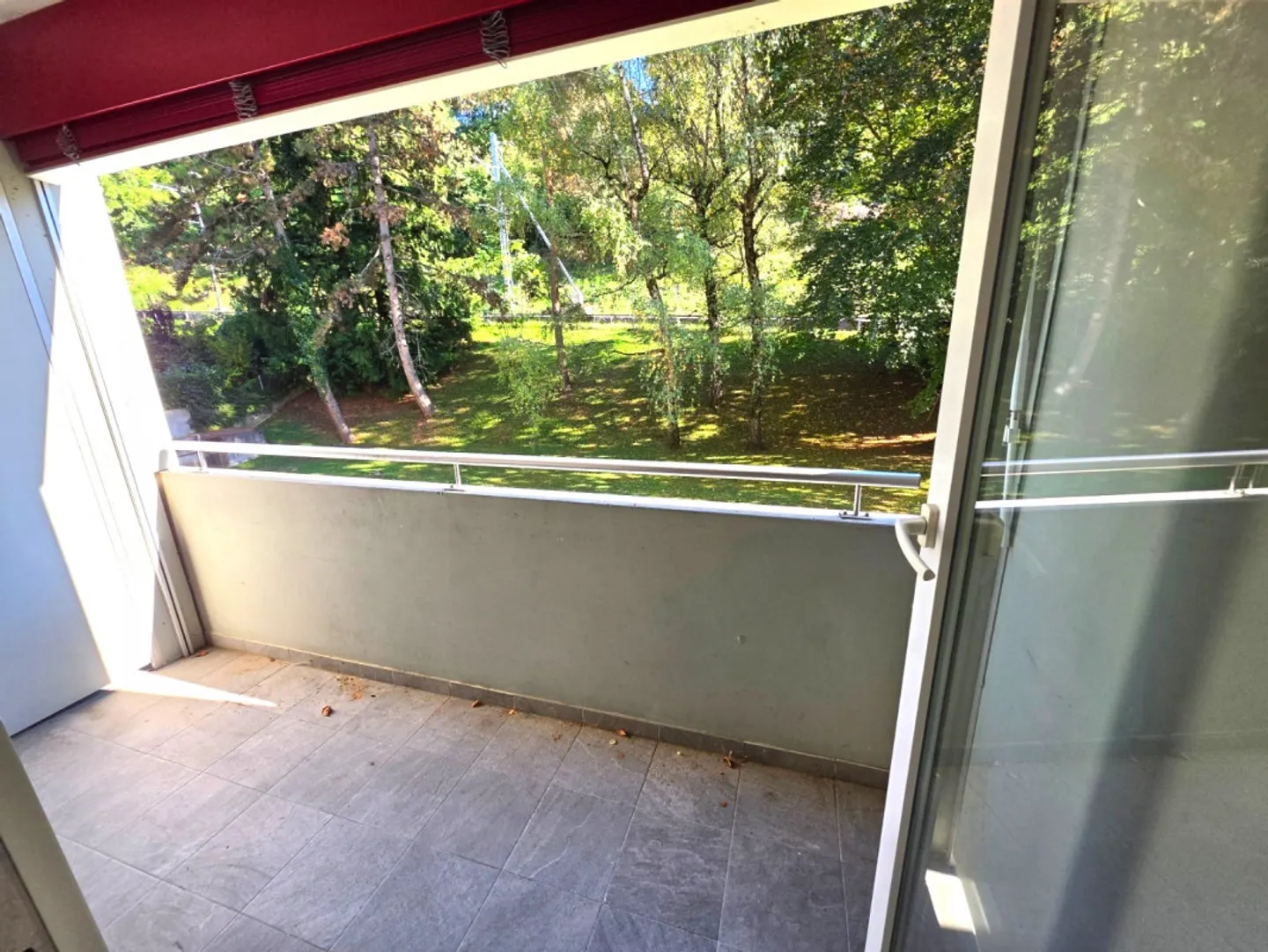 Monolocale con balcone a Vevey - Foto 6 di 8
