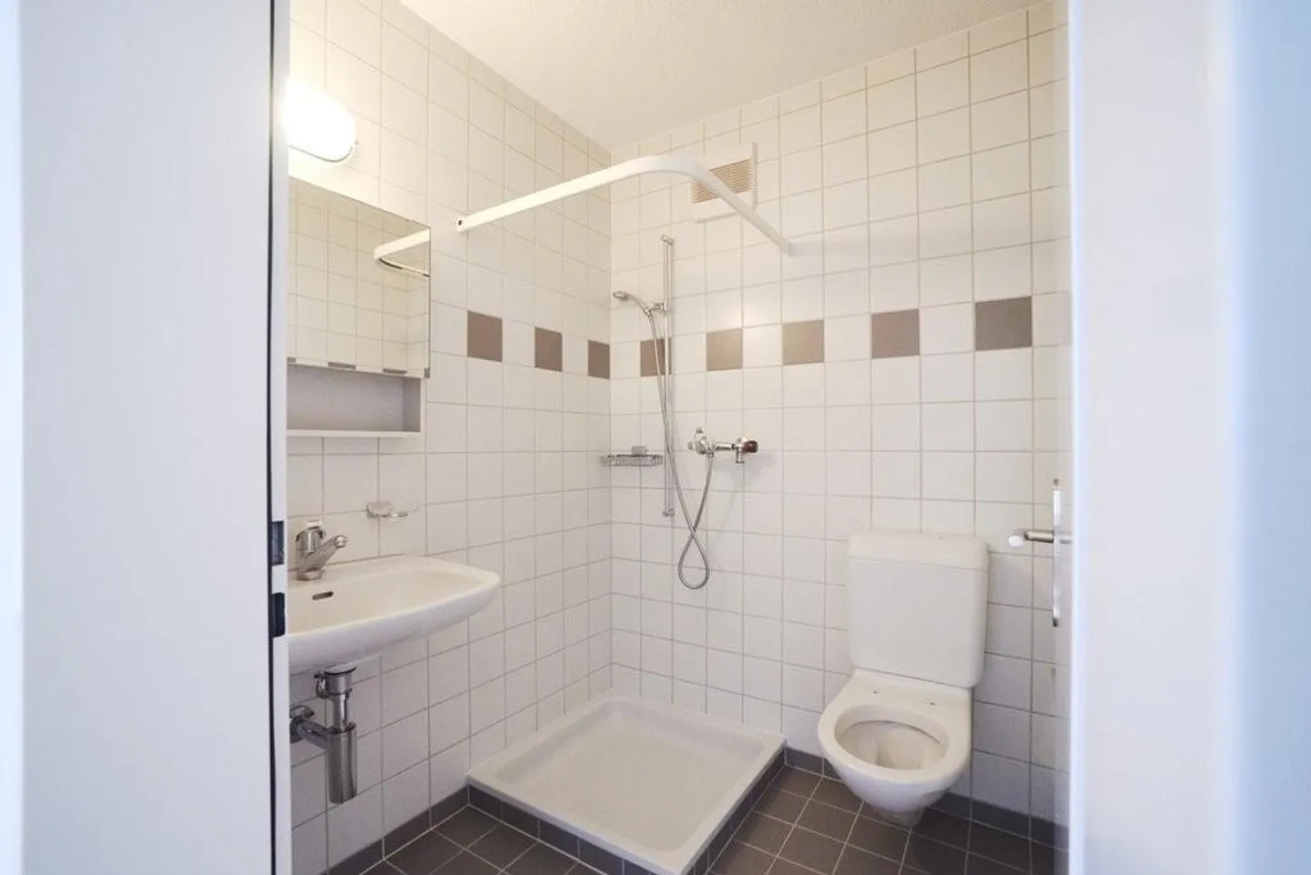 In the city and yet in the green - Photo 8 of 9