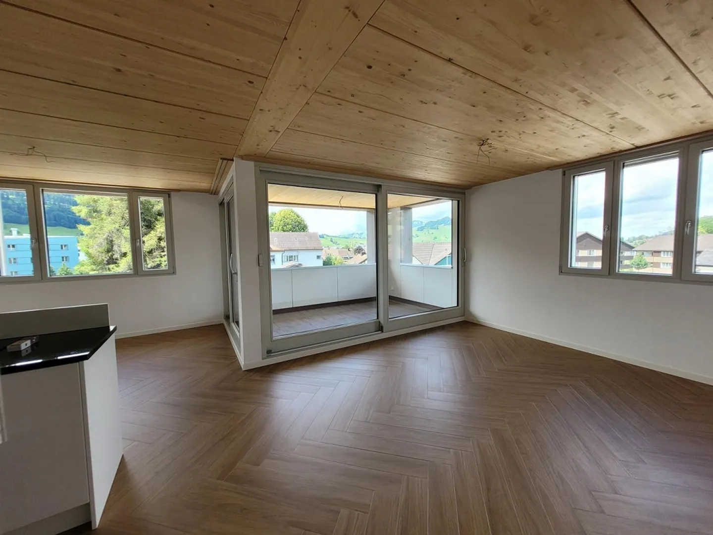 Appartement moderne de 3 1/2 pièces à louer - Photo 2 sur 11