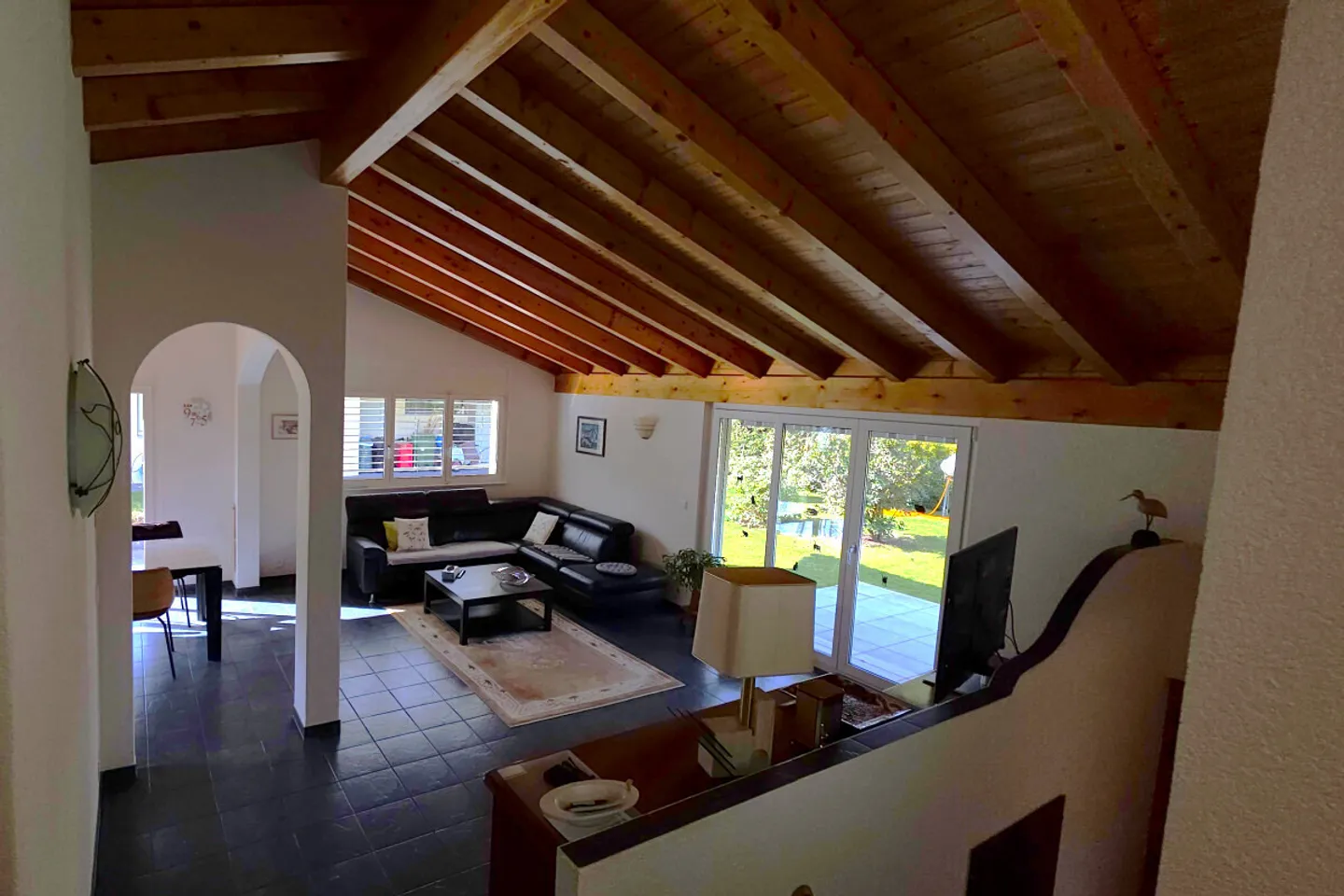 Elegance, Serenity and Art of Living - Photo 5 of 13