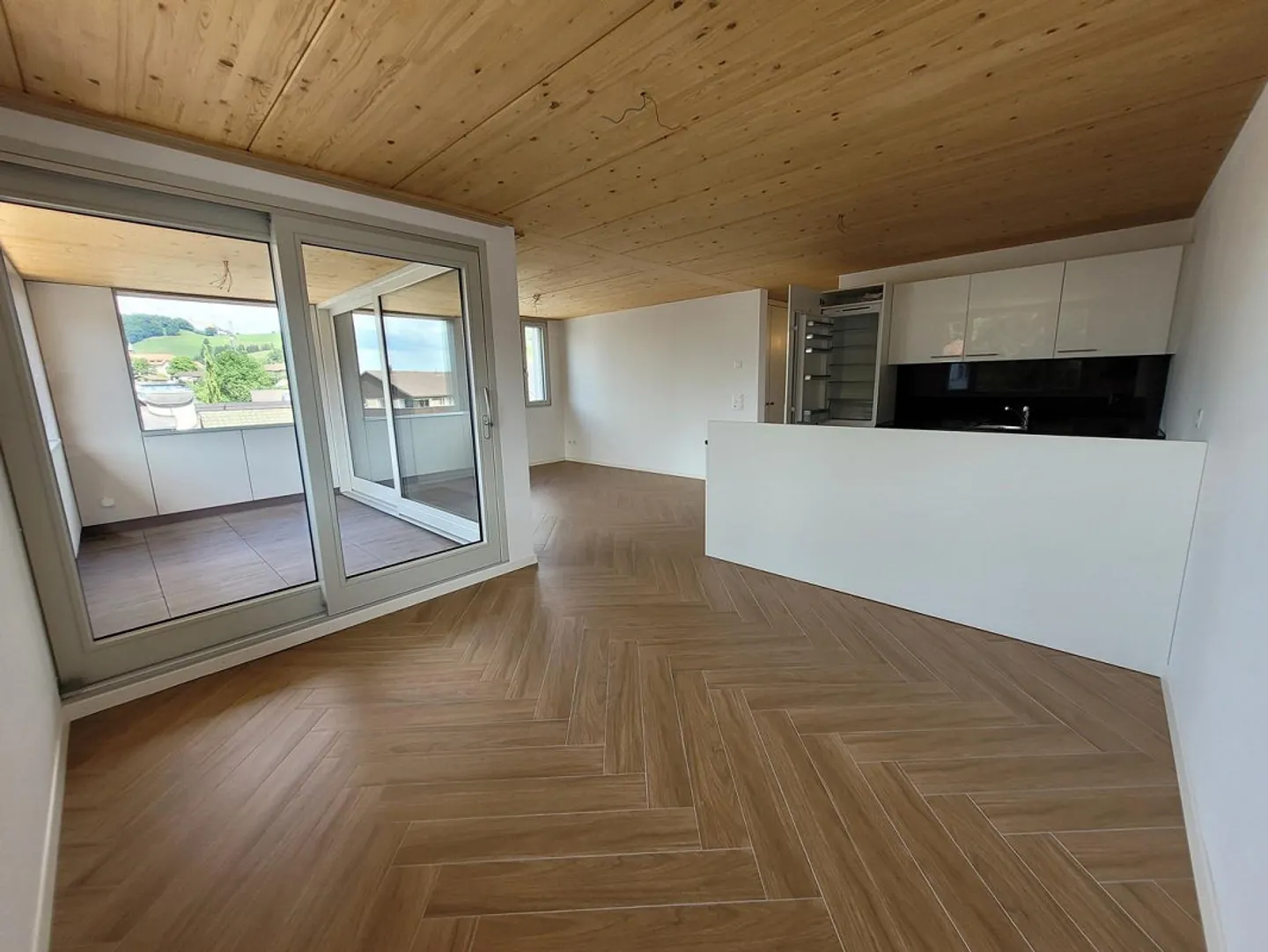 Appartement moderne de 3 1/2 pièces à louer - Photo 4 sur 11