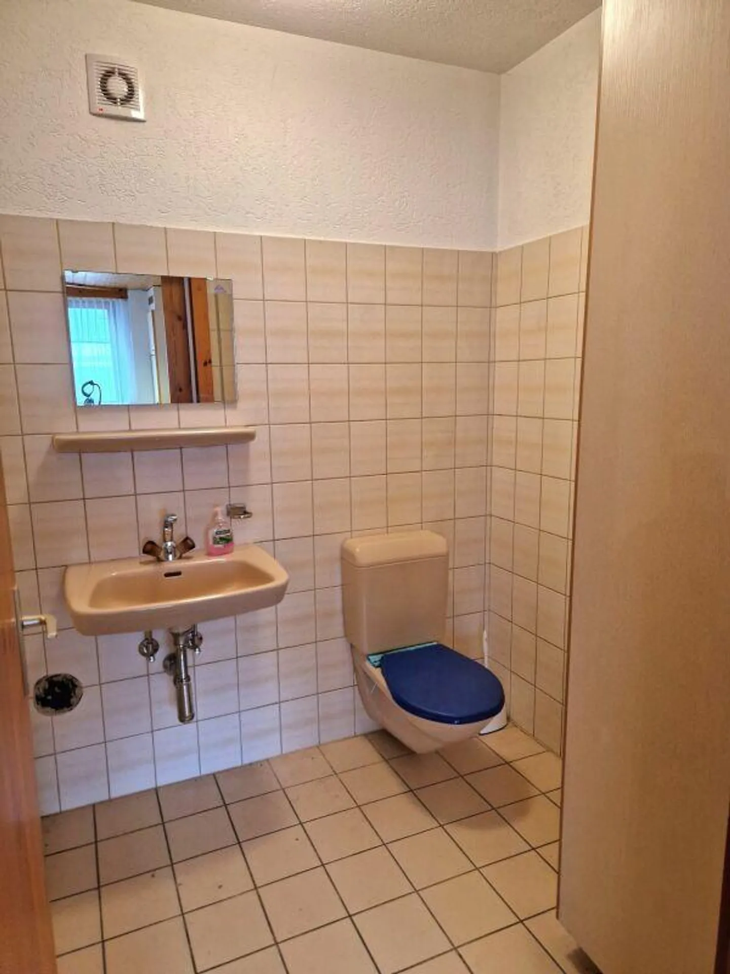 Spazi per uffici semplici e luminosi - Foto 3 di 6