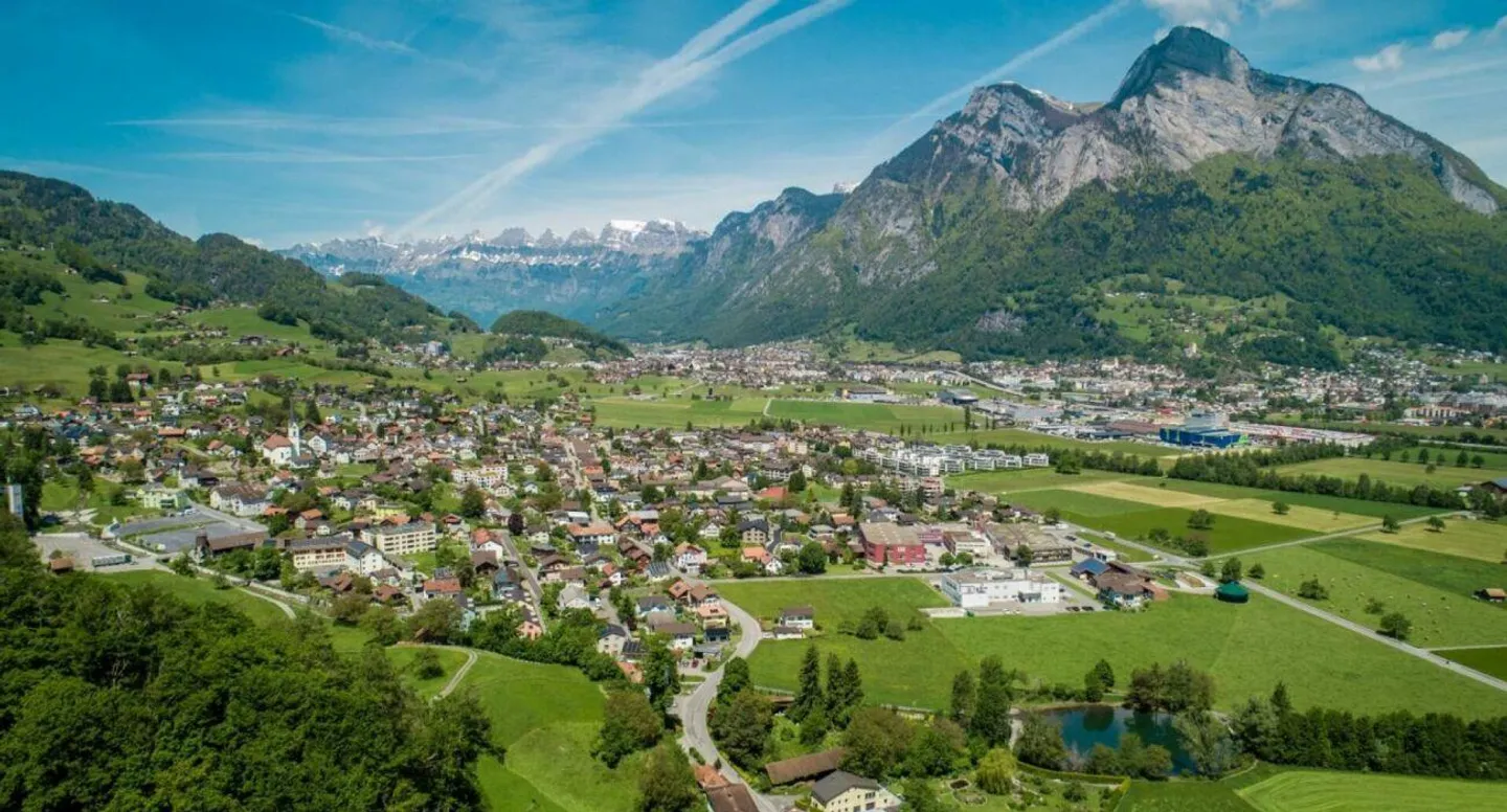 Spazi per uffici semplici e luminosi - Foto 6 di 6