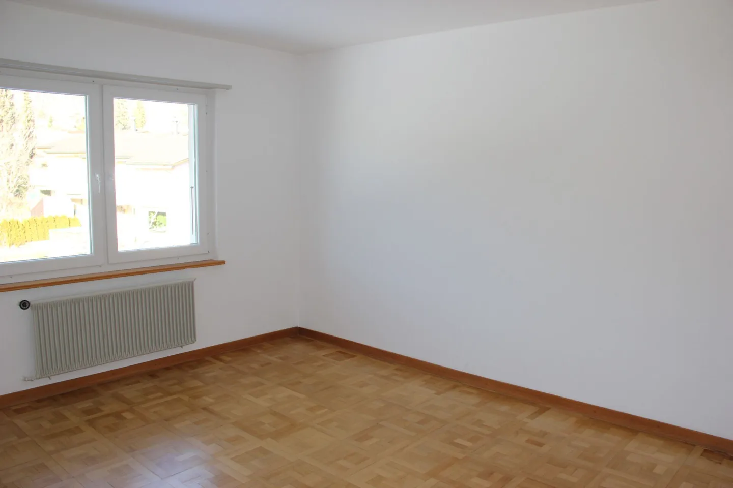 Ideally located in the heights of the village, 4.5-room apartments on the 2nd and 3rd floors - Photo 2 of 9