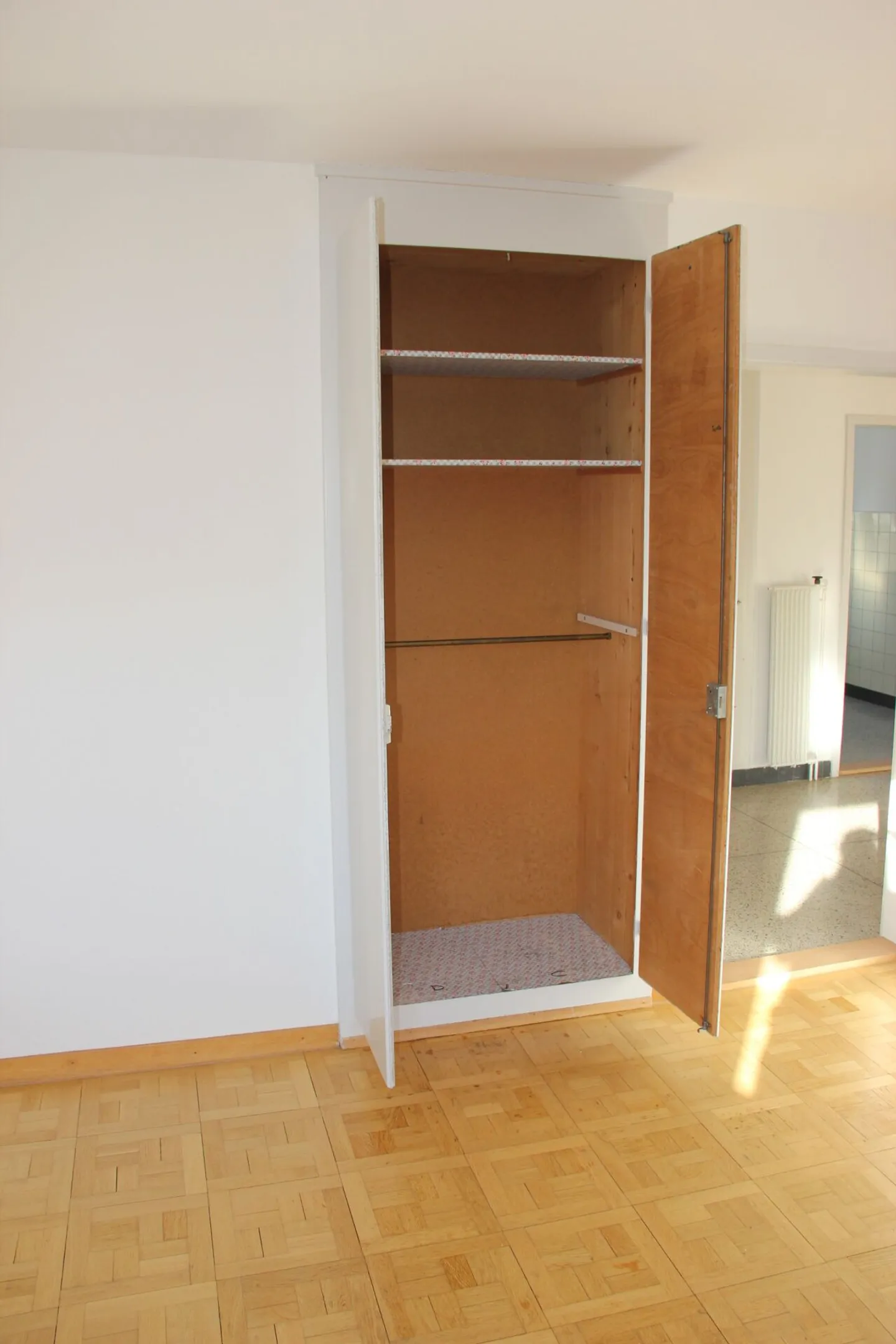 Ideally located in the heights of the village, 4.5-room apartments on the 2nd and 3rd floors - Photo 3 of 9