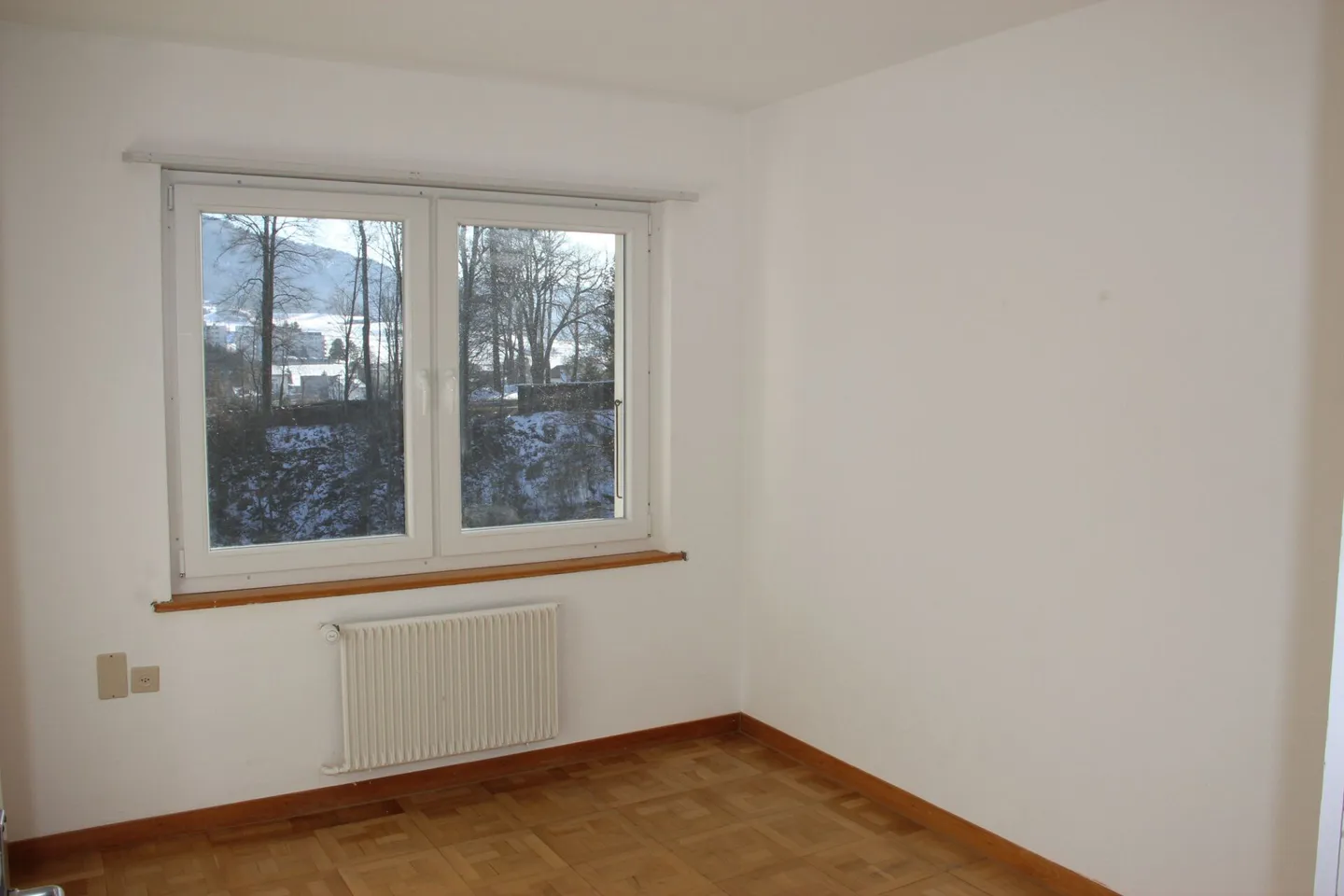 Ideally located in the heights of the village, 4.5-room apartments on the 2nd and 3rd floors - Photo 4 of 9