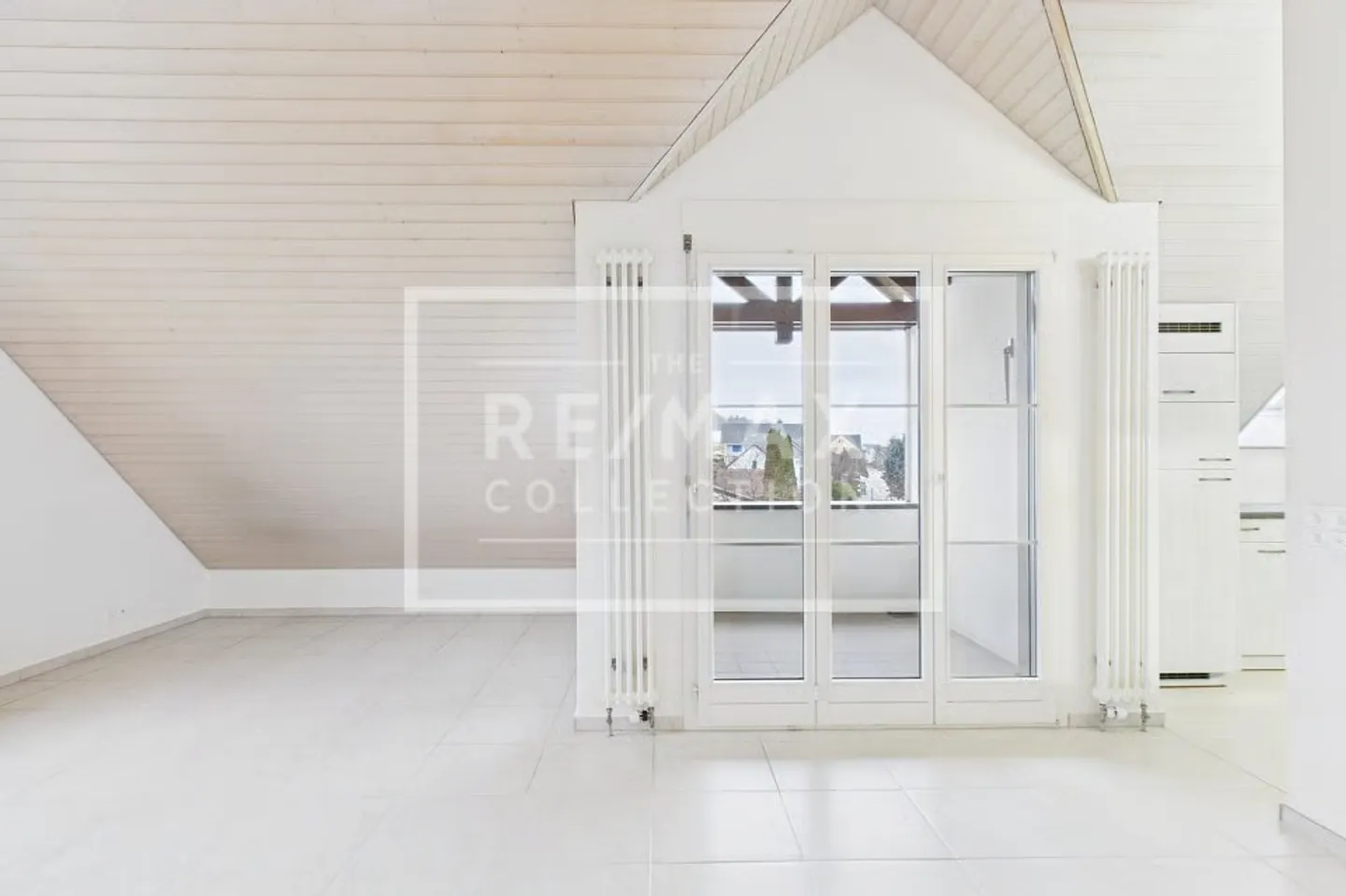 Sunny Attic Apartment in Bonstetten with Dream View, near Zurich - Photo 9 of 13