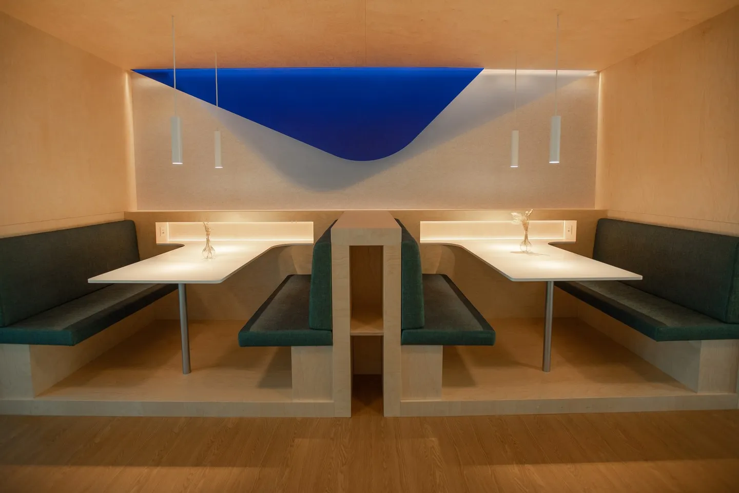 Exclusive office and showroom spaces with car lift up to 5,700 m² - Photo 7 of 10