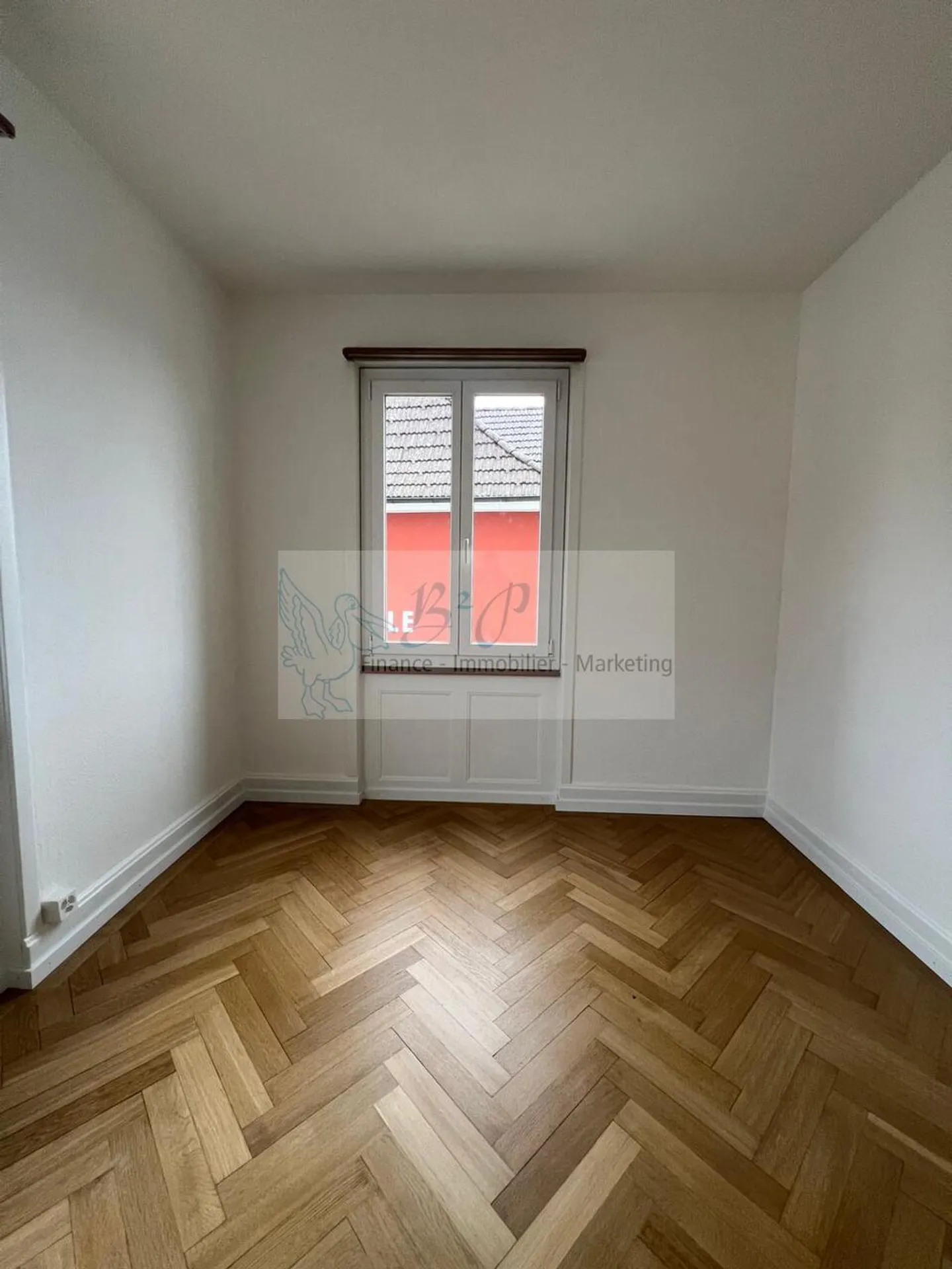 3,5-Zimmer-Wohnung mit zwei Balkonen im Zentrum von Colombier - Foto 3 von 10