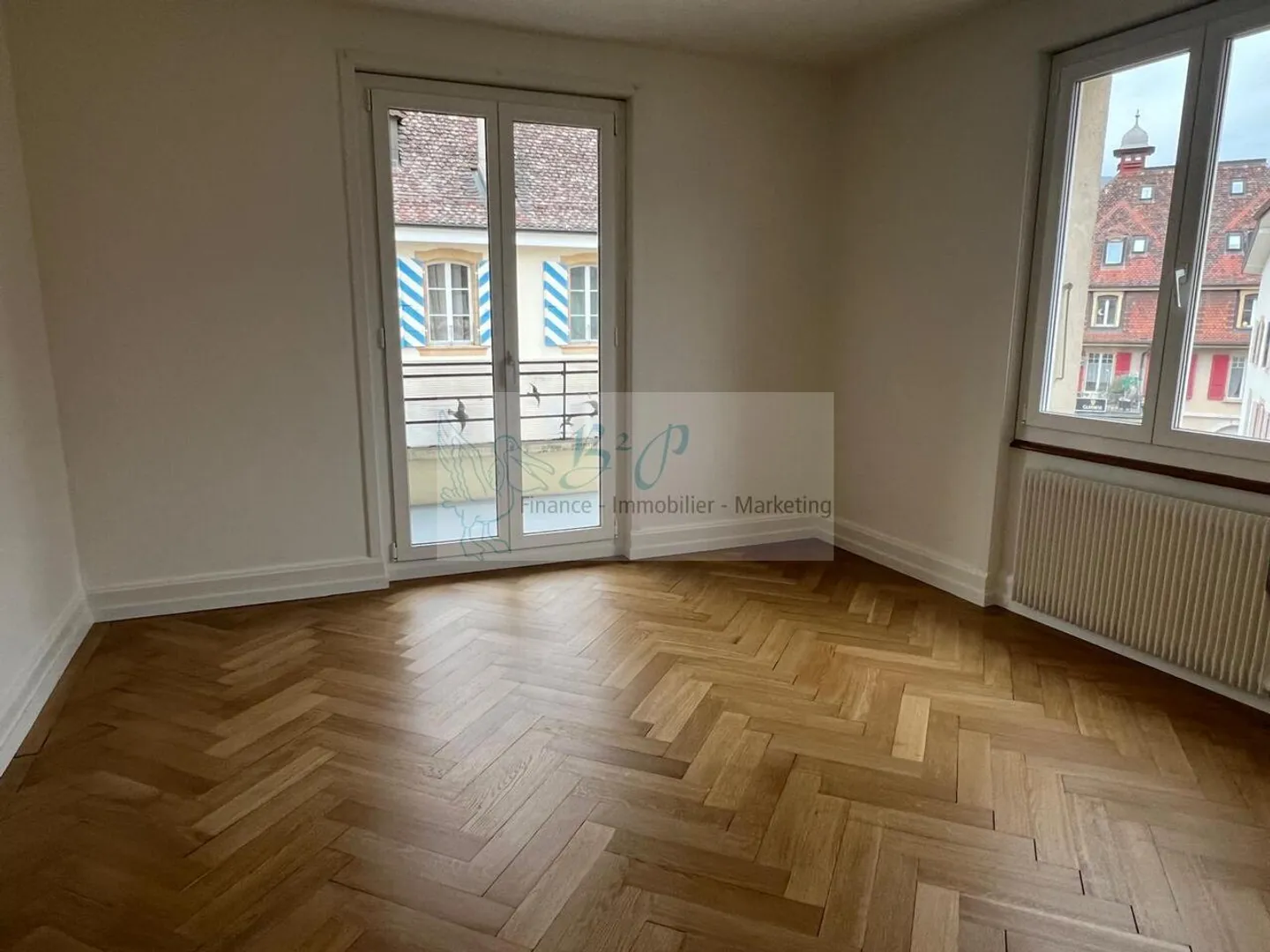 3,5-Zimmer-Wohnung mit zwei Balkonen im Zentrum von Colombier - Foto 7 von 10