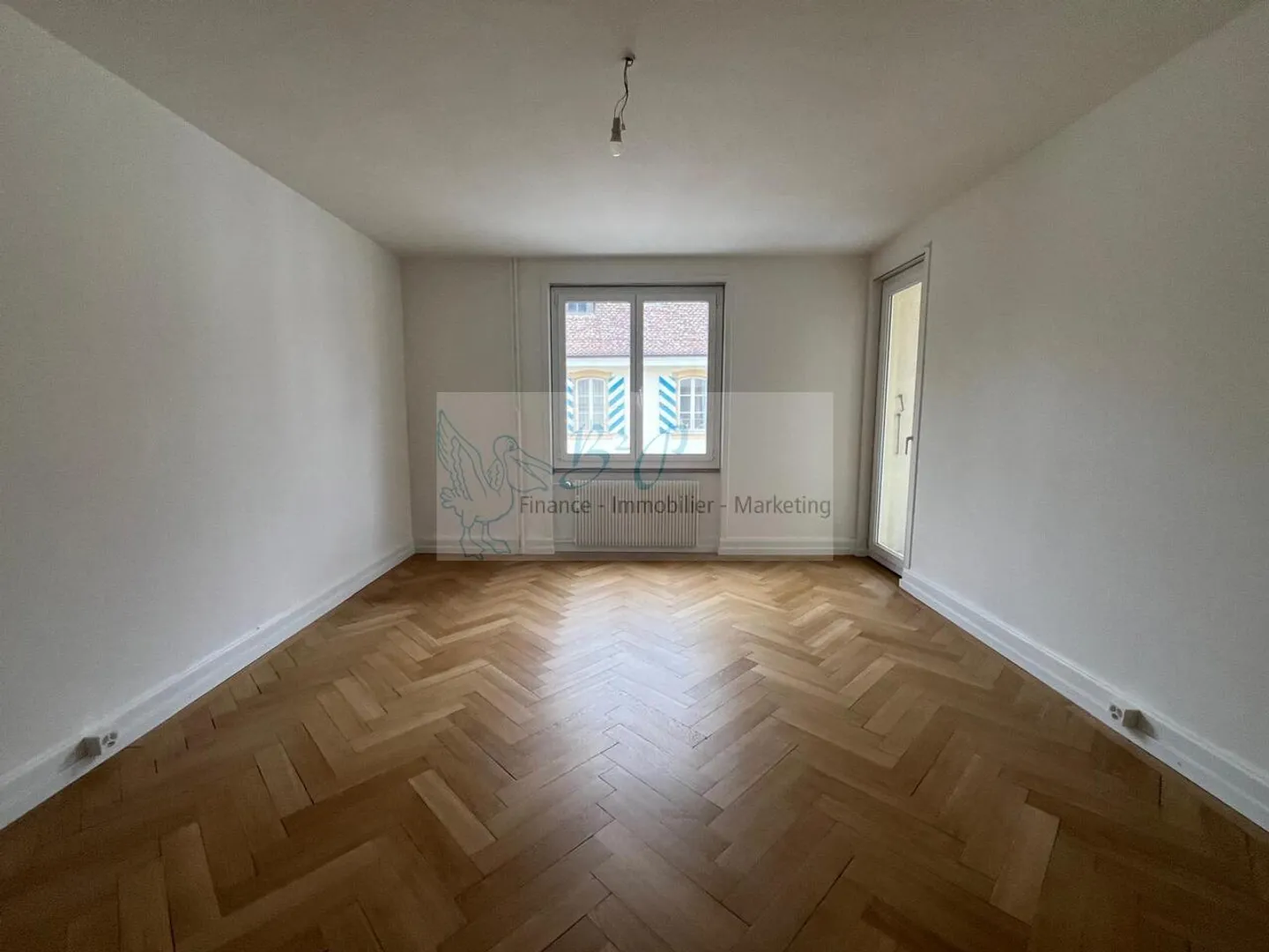 3,5-Zimmer-Wohnung mit zwei Balkonen im Zentrum von Colombier - Foto 2 von 10