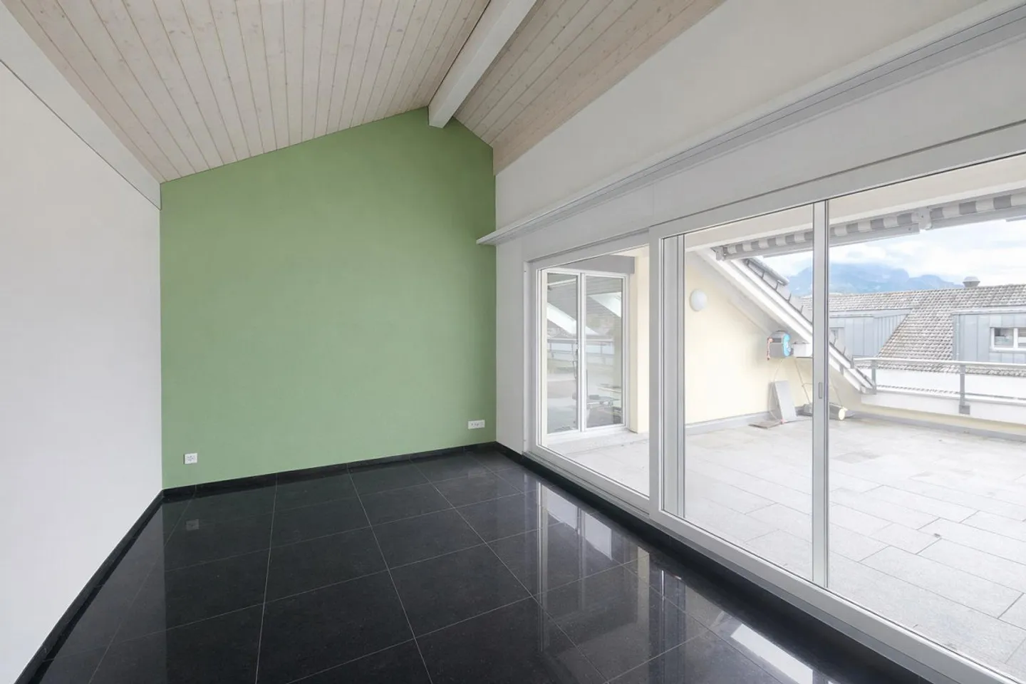 Luxuriöse Attika mit Bergsicht - Foto 8 von 9